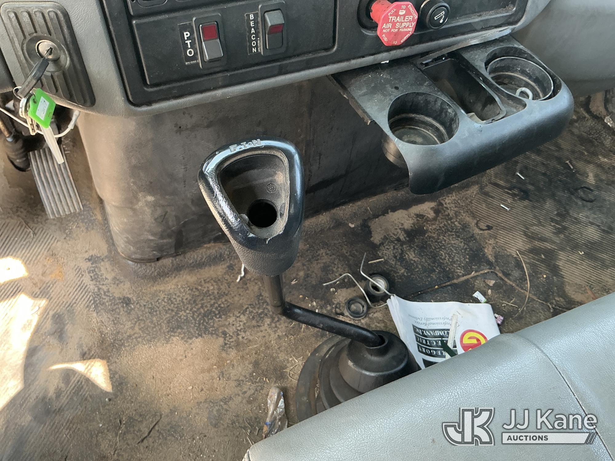 (Columbia, SC) Altec DM47-TR, Digger Derrick rear mounted on 2007 International 7300 4x4 Utility Tru