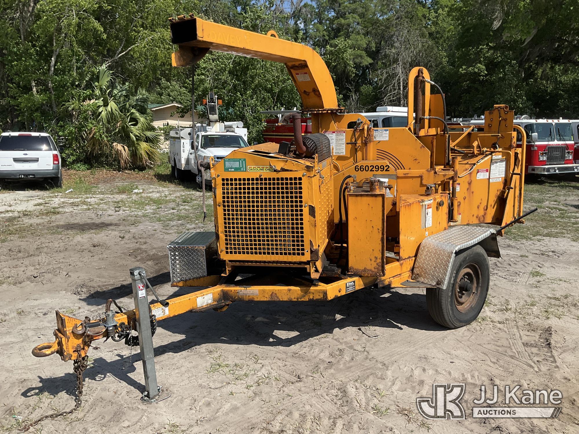(Ocala, FL) 2018 Bandit 200UC Chipper (12in Disc), trailer mtd. Runs) (Towable, Rust/Body Damage