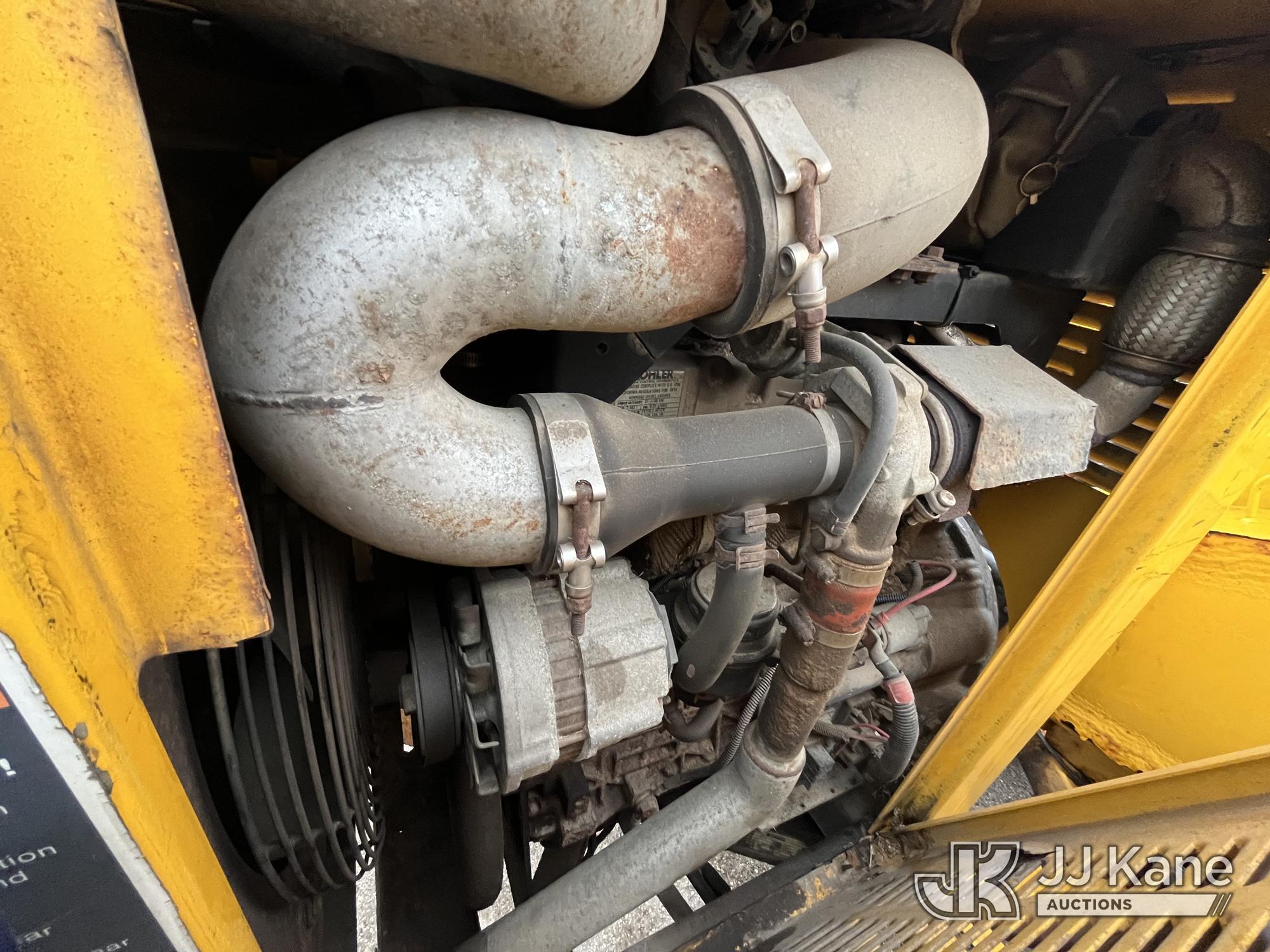 (Tampa, FL) 2016 Altec DC1317 Chipper (13in Disc) Not Running, Condition Unknown) (Body Damage, Rust