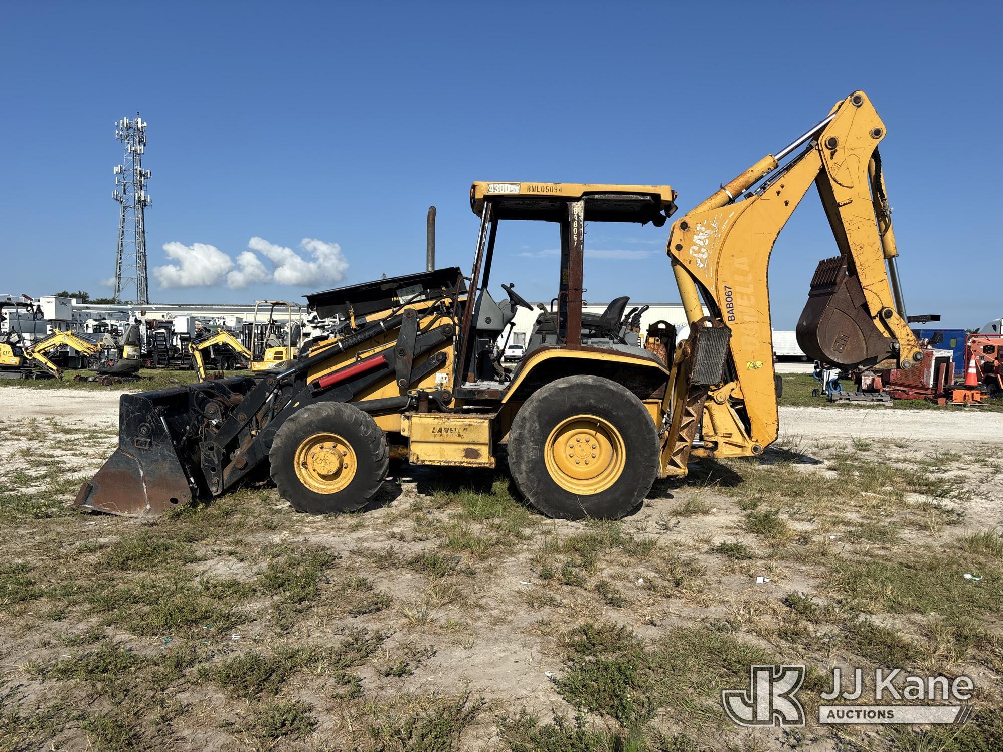 (Westlake, FL) 2005 Cat 430D Tractor Loader Backhoe Runs, Moves, & Operates) (Body & Paint Damage, I