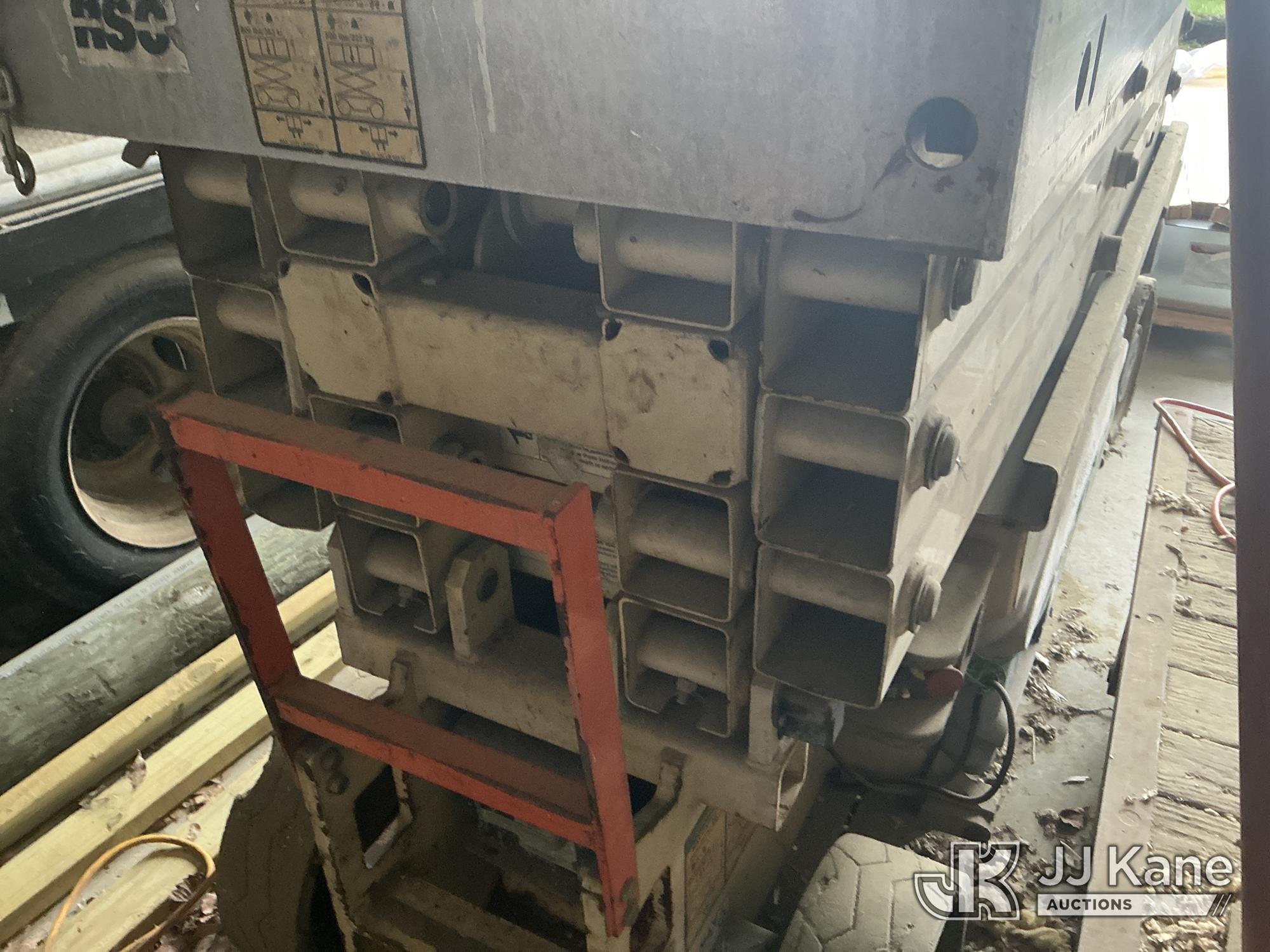 (Aiken, SC) 2004 JLG 2630-ES Self-Propelled Scissor Lift, (Being Sold with Additional 2004 JLG 2630-