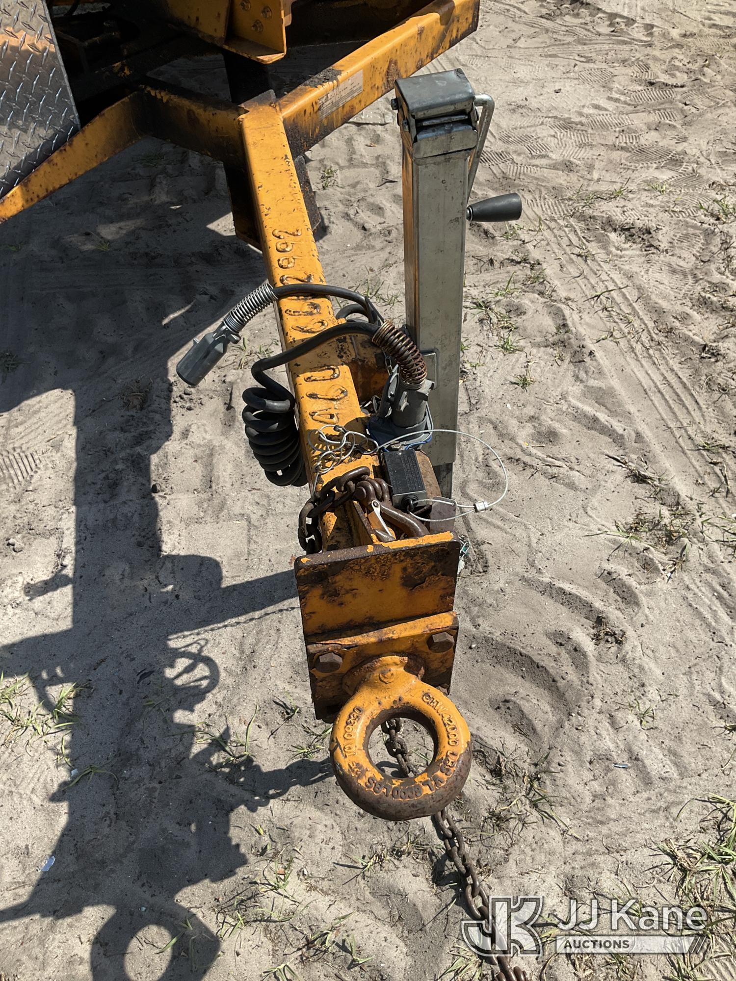 (Ocala, FL) 2018 Bandit 200UC Chipper (12in Disc), trailer mtd. Runs) (Towable, Rust/Body Damage