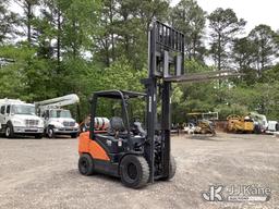 (Graysville, AL) 2018 Doosan G35C-7 Pneumatic Tired Forklift Runs, Moves & Operates) (Minor Body Dam