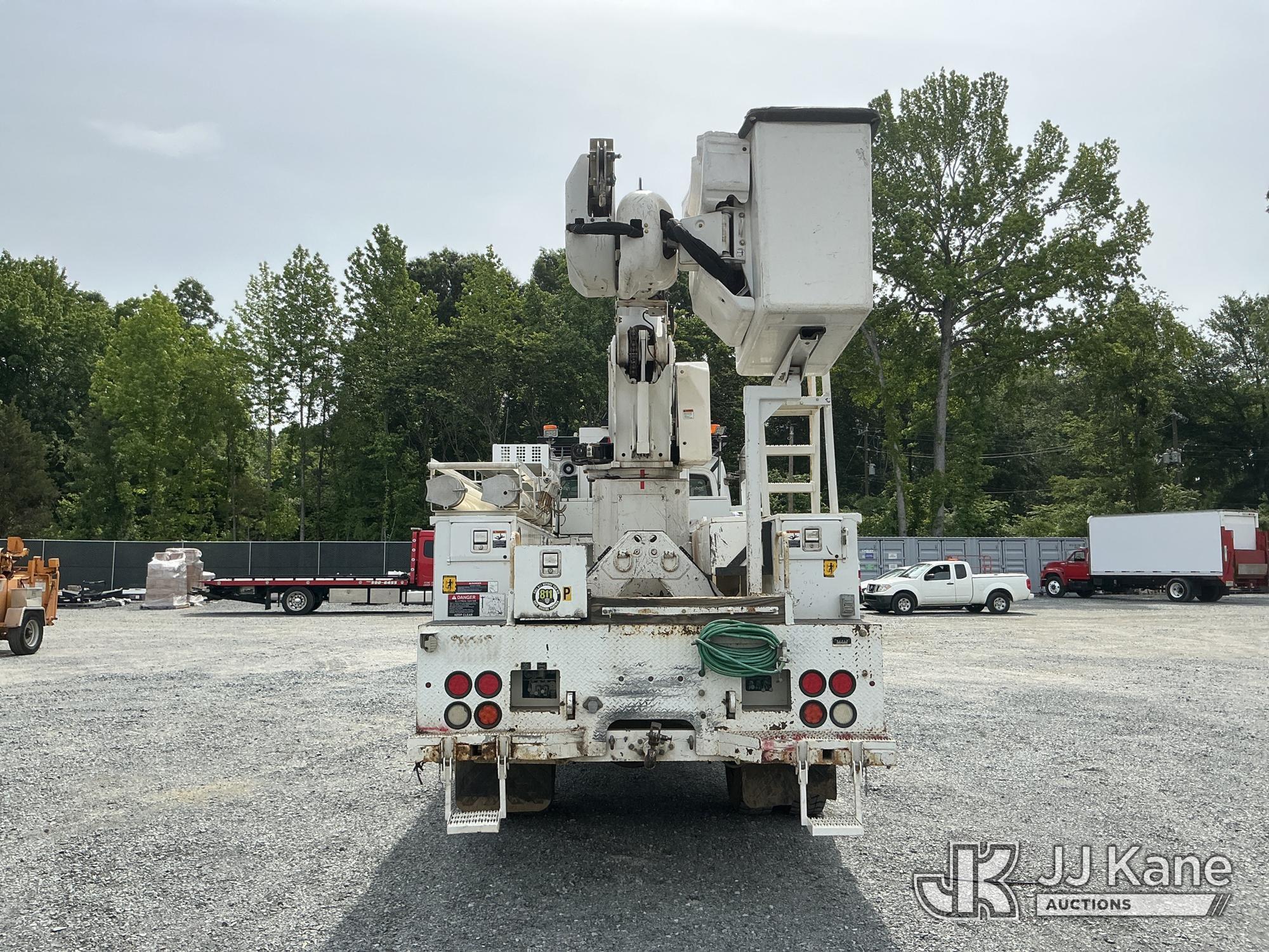 (China Grove, NC) Altec AA55-MH, Articulating Material Handling Bucket Truck rear mounted on 2015 Fr