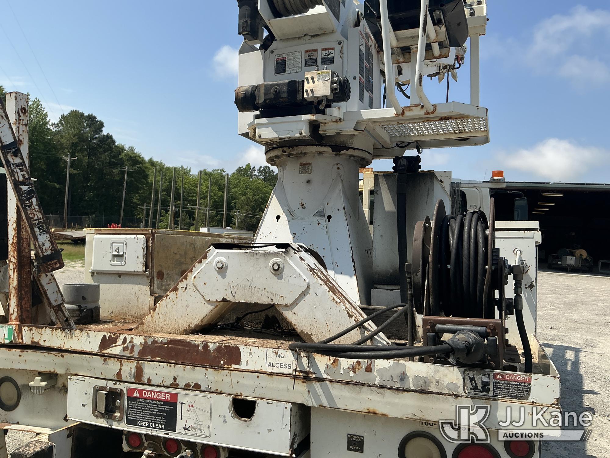 (Columbia, SC) Altec DM47-TR, Digger Derrick rear mounted on 2007 International 7300 4x4 Utility Tru