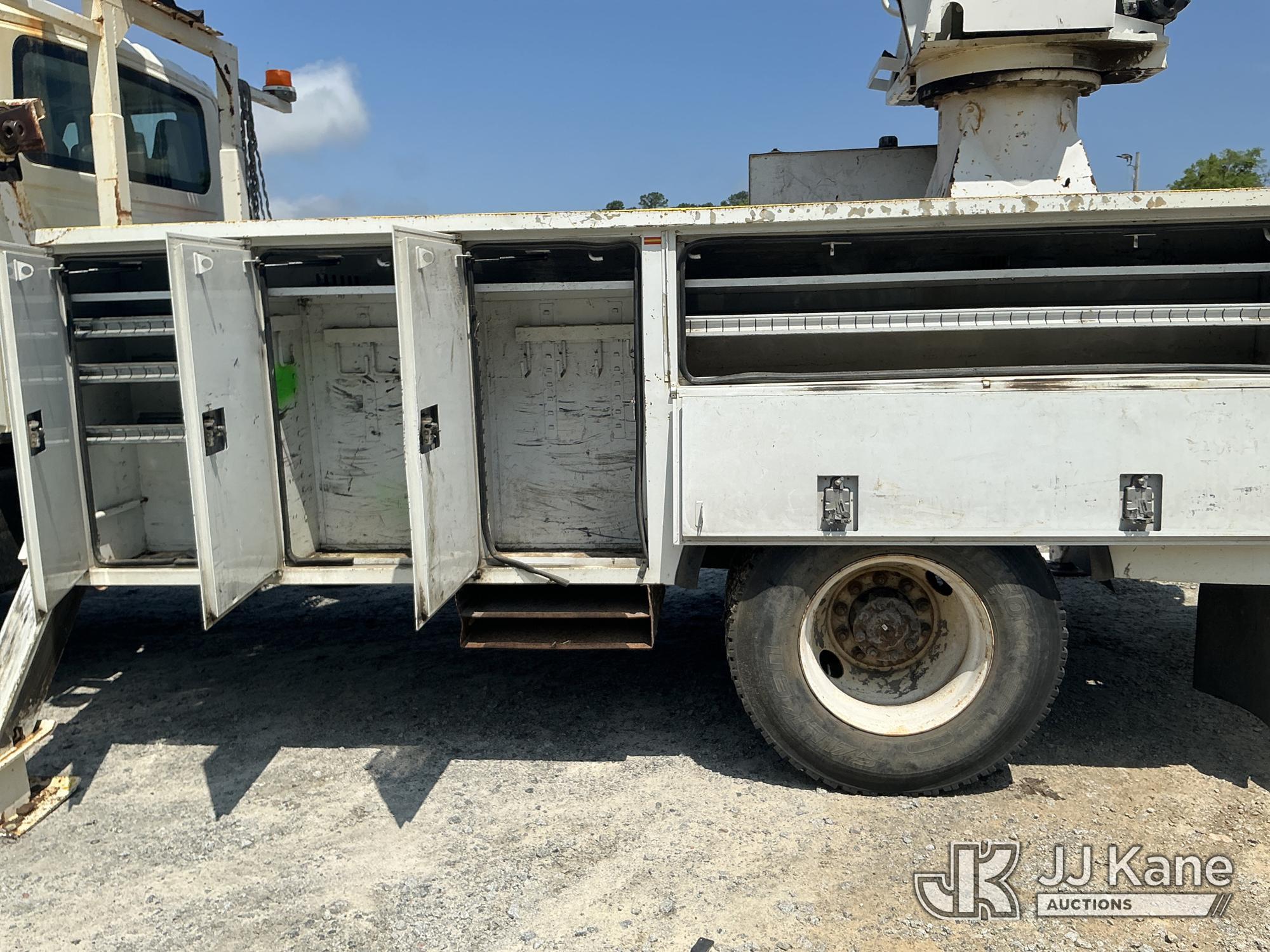 (Columbia, SC) Altec DM47-TR, Digger Derrick rear mounted on 2007 International 7300 4x4 Utility Tru