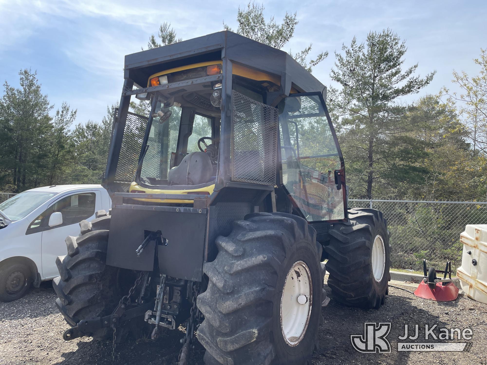(Defuniak Springs, FL) 2014 New Holland TV6070 4x4 Utility Tractor, (Utility Owned) Runs & Operates,