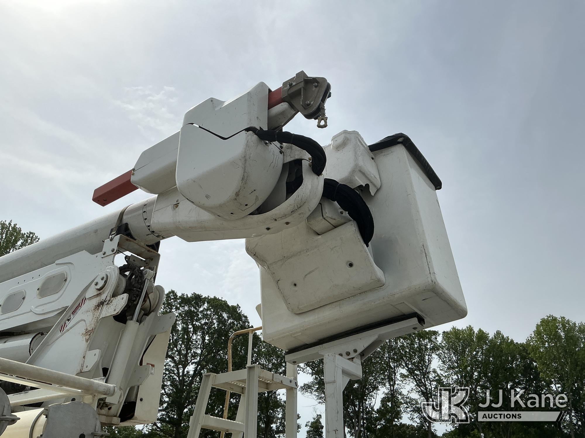 (China Grove, NC) Altec AA55-MH, Articulating Material Handling Bucket Truck rear mounted on 2015 Fr
