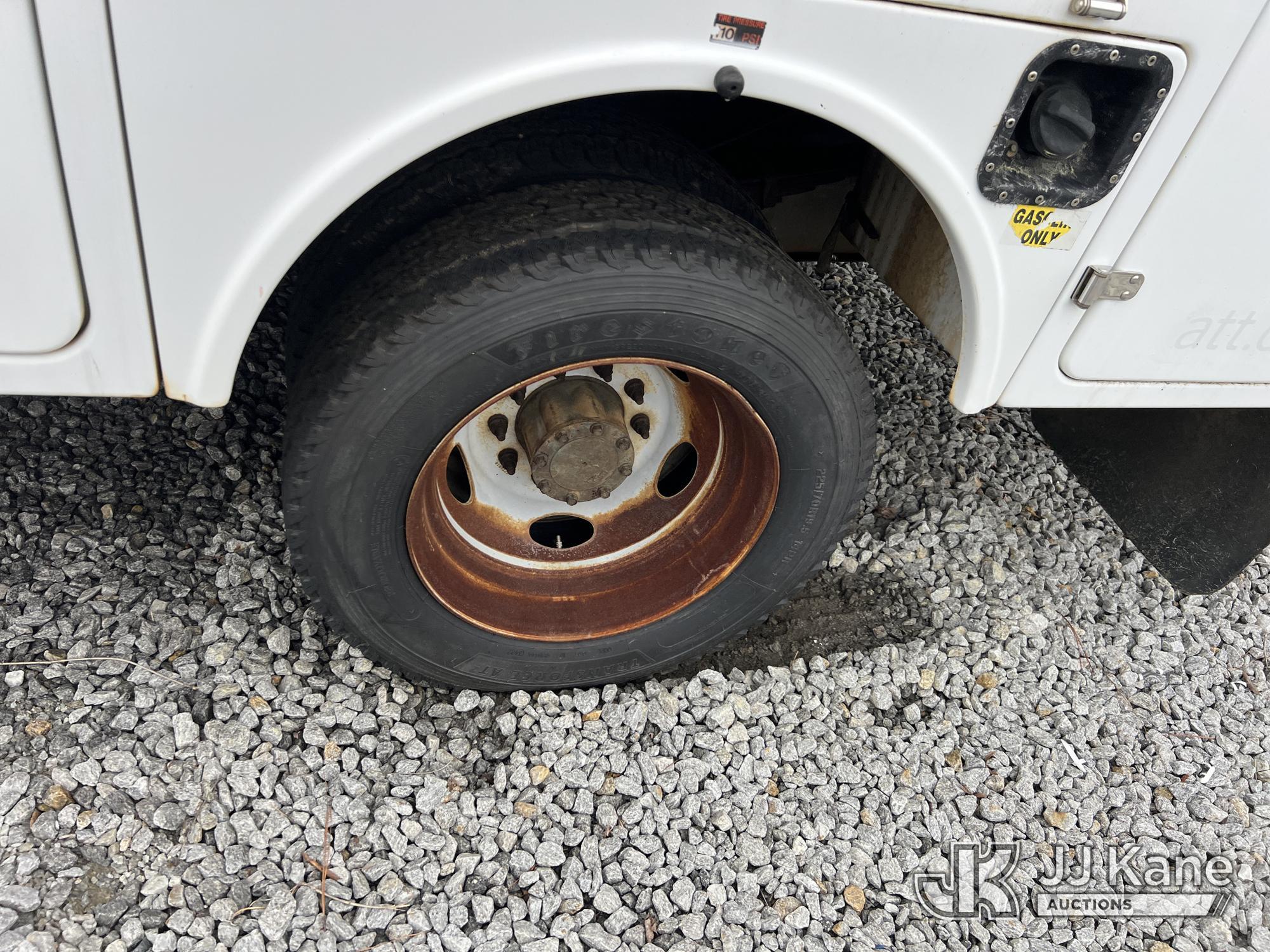 (Villa Rica, GA) Altec AT200-A, Telescopic Non-Insulated Bucket Truck mounted behind cab on 2012 For