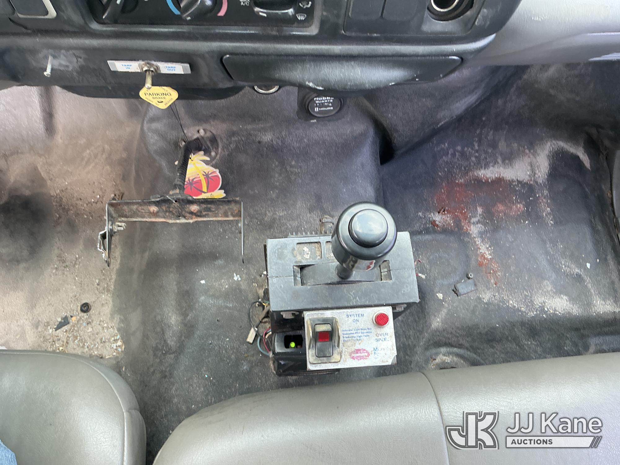 (Tampa, FL) 2005 Ford F650 Dump Truck State of FL Unit)(Runs, Moves & Dump Operates)(Body & Paint Da
