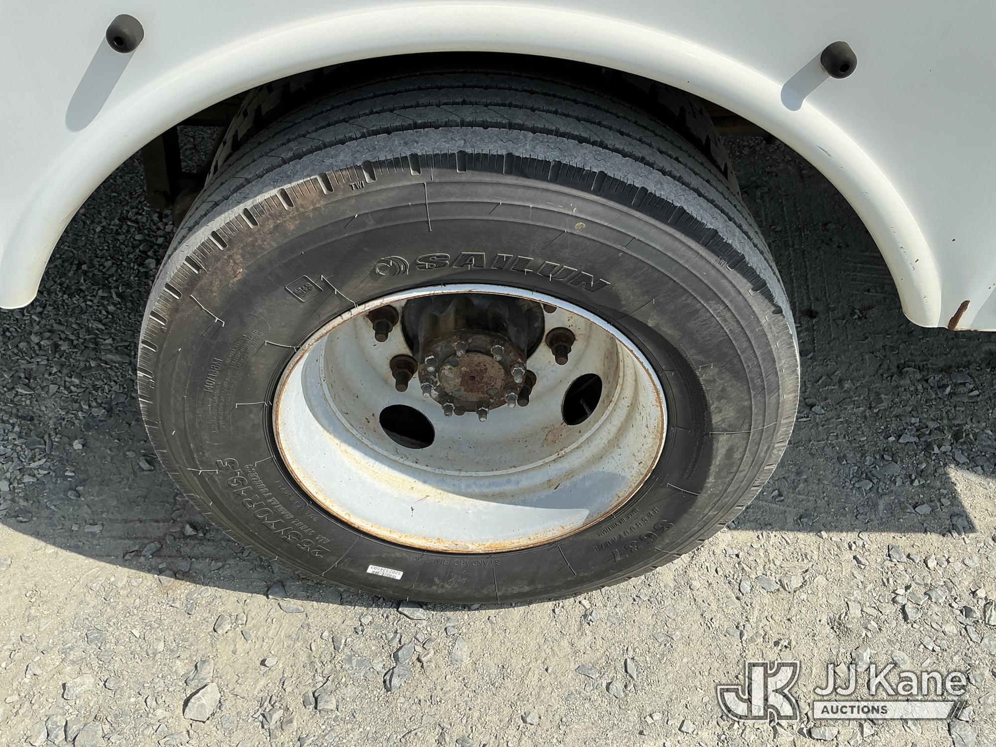(China Grove, NC) 2008 GMC C5500 Service Truck Runs & Moves) (Check Engine Light On, Body Damage, Mi