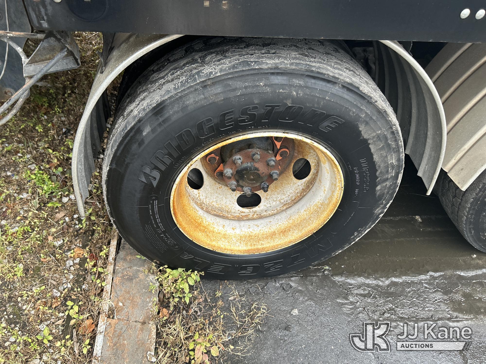 (West Palm Beach, FL) Vactor 2100, Vactor Unit mounted on 2013 International 7500 T/A Vacuum Excavat