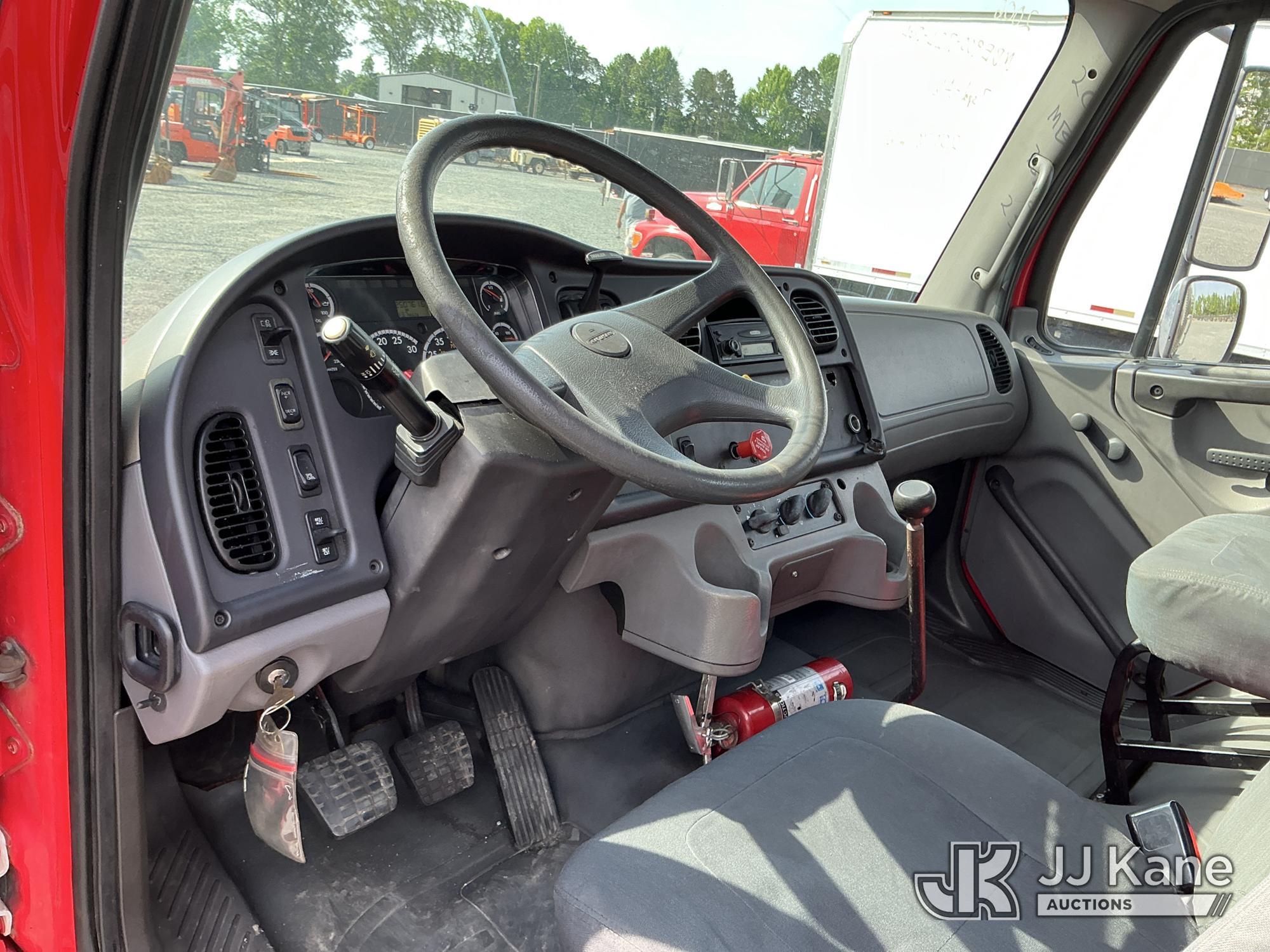 (China Grove, NC) 2006 Freightliner M2 106 S/A Truck Tractor Runs & Moves) (Body/Paint Damage
