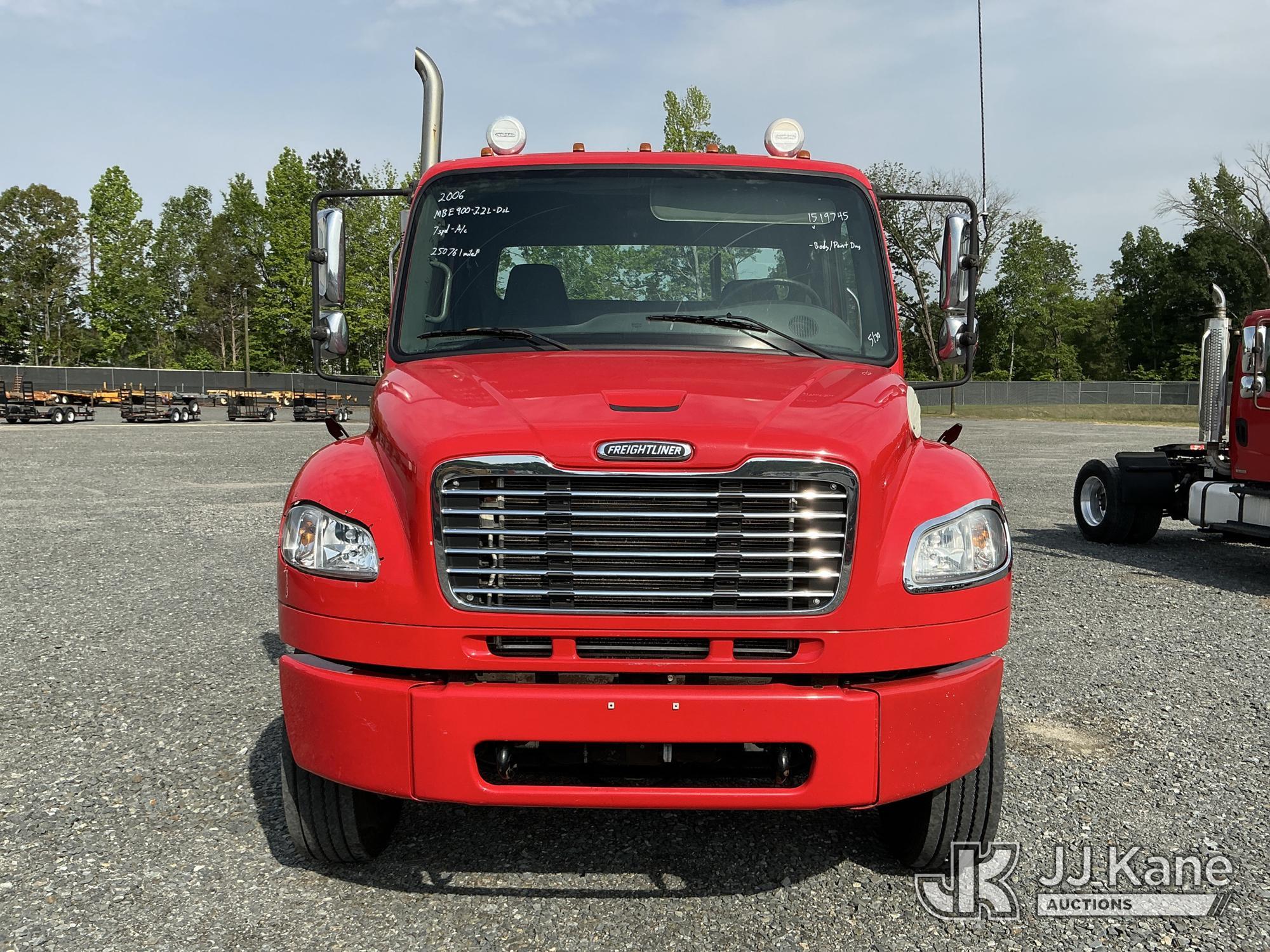 (China Grove, NC) 2006 Freightliner M2 106 S/A Truck Tractor Runs & Moves) (Body/Paint Damage