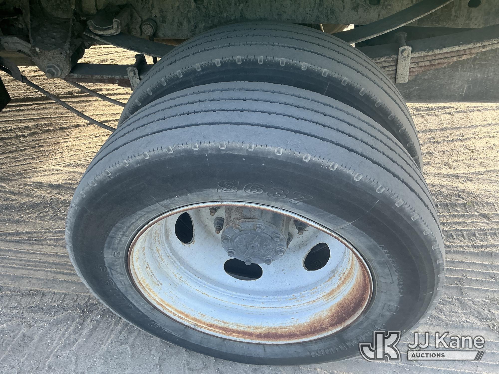 (Tampa, FL) 2017 Ford F550 Chipper Dump Truck Runs, Moves, & Operates) (Jump To Start, Check Engine