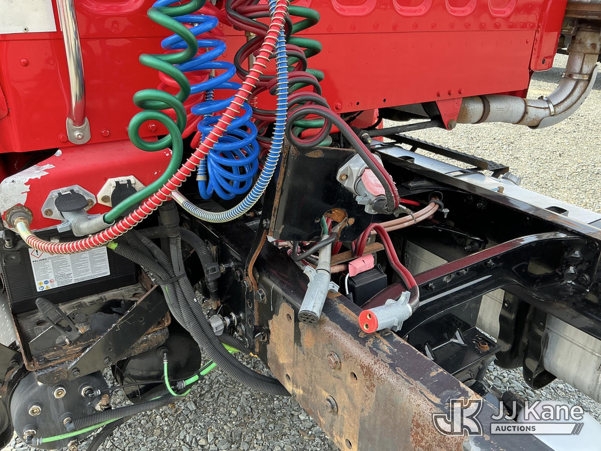 (China Grove, NC) 2006 Freightliner M2 106 S/A Truck Tractor Runs & Moves) (Body/Paint Damage