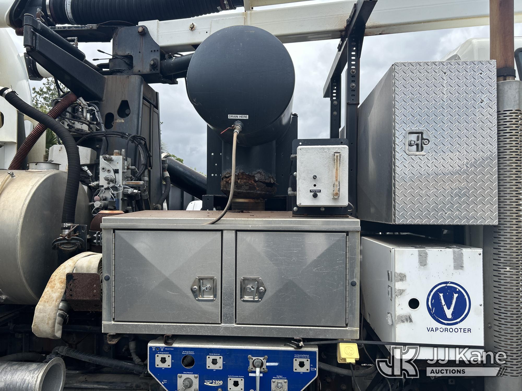 (West Palm Beach, FL) Vactor 2100, Vactor Unit mounted on 2013 International 7500 T/A Vacuum Excavat