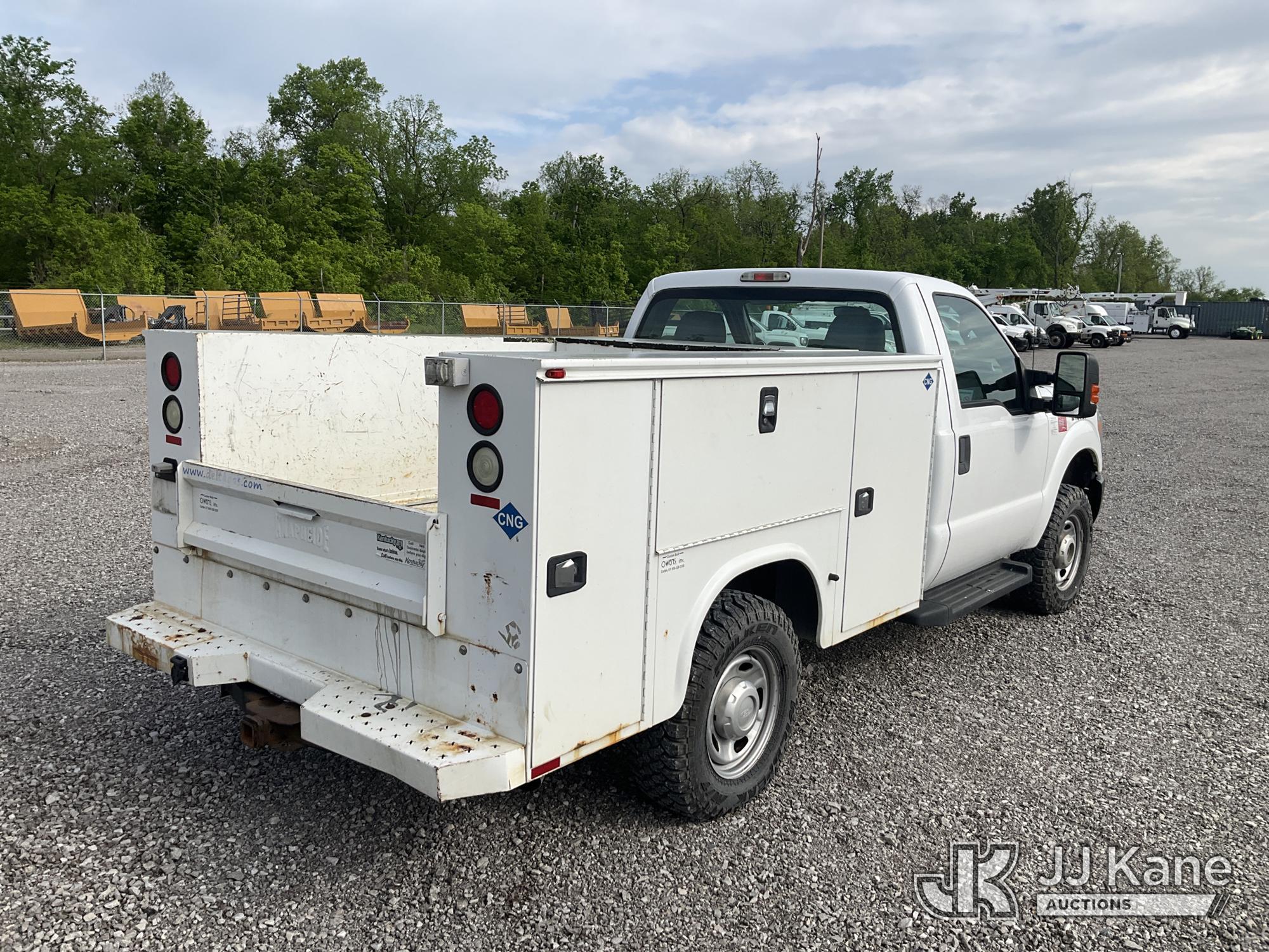 (Verona, KY) 2015 Ford F250 4x4 Service Truck Runs & Moves) (Rust Damage