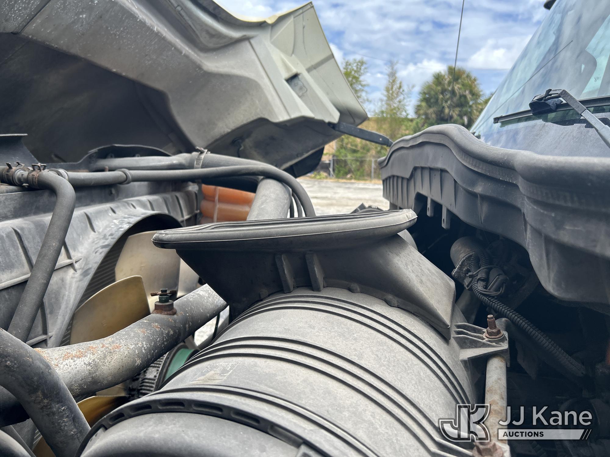 (West Palm Beach, FL) Vactor 2100, Vactor Unit mounted on 2013 International 7500 T/A Vacuum Excavat
