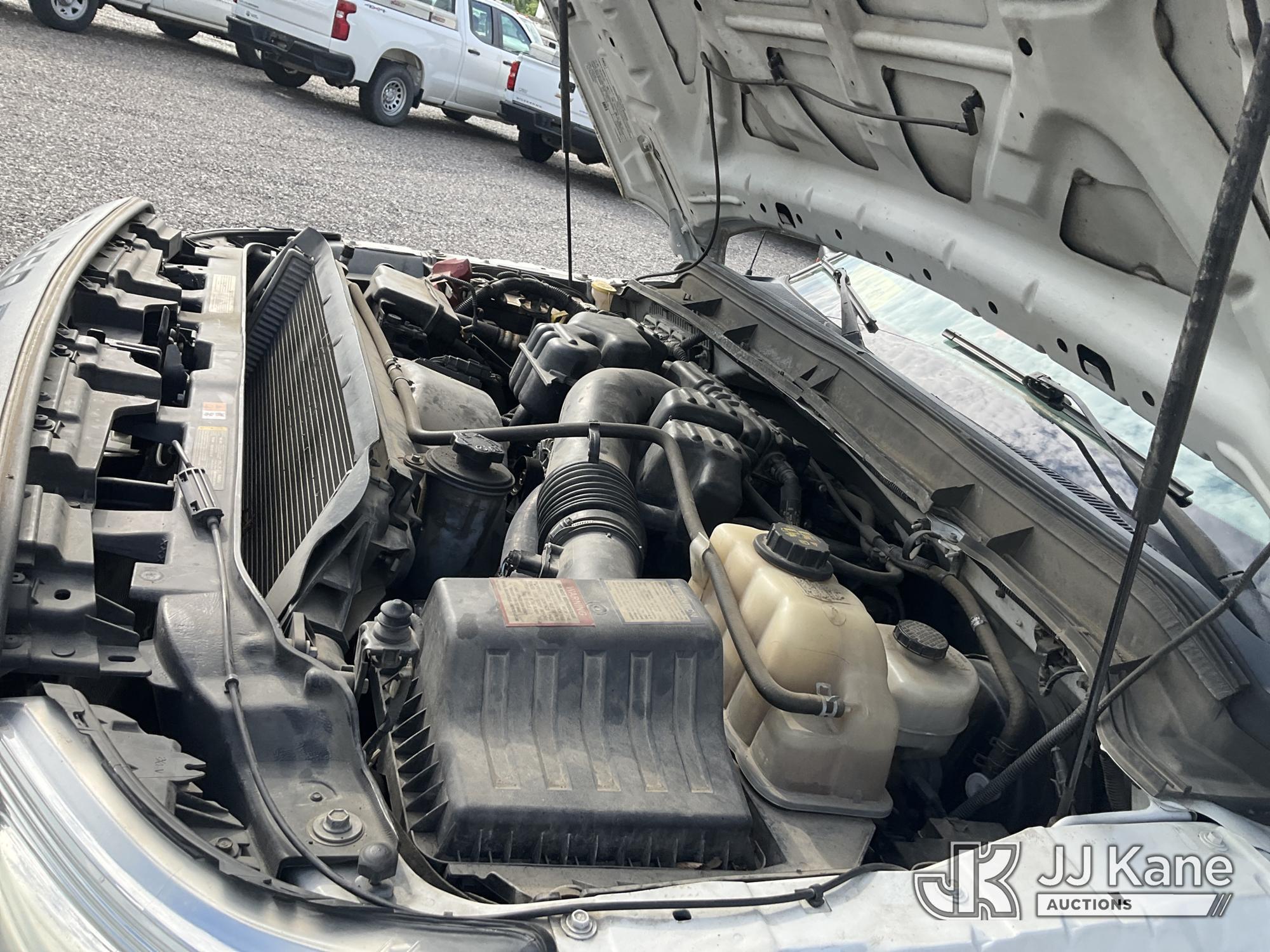 (Verona, KY) 2015 Ford F250 4x4 Service Truck Runs & Moves) (Rust Damage
