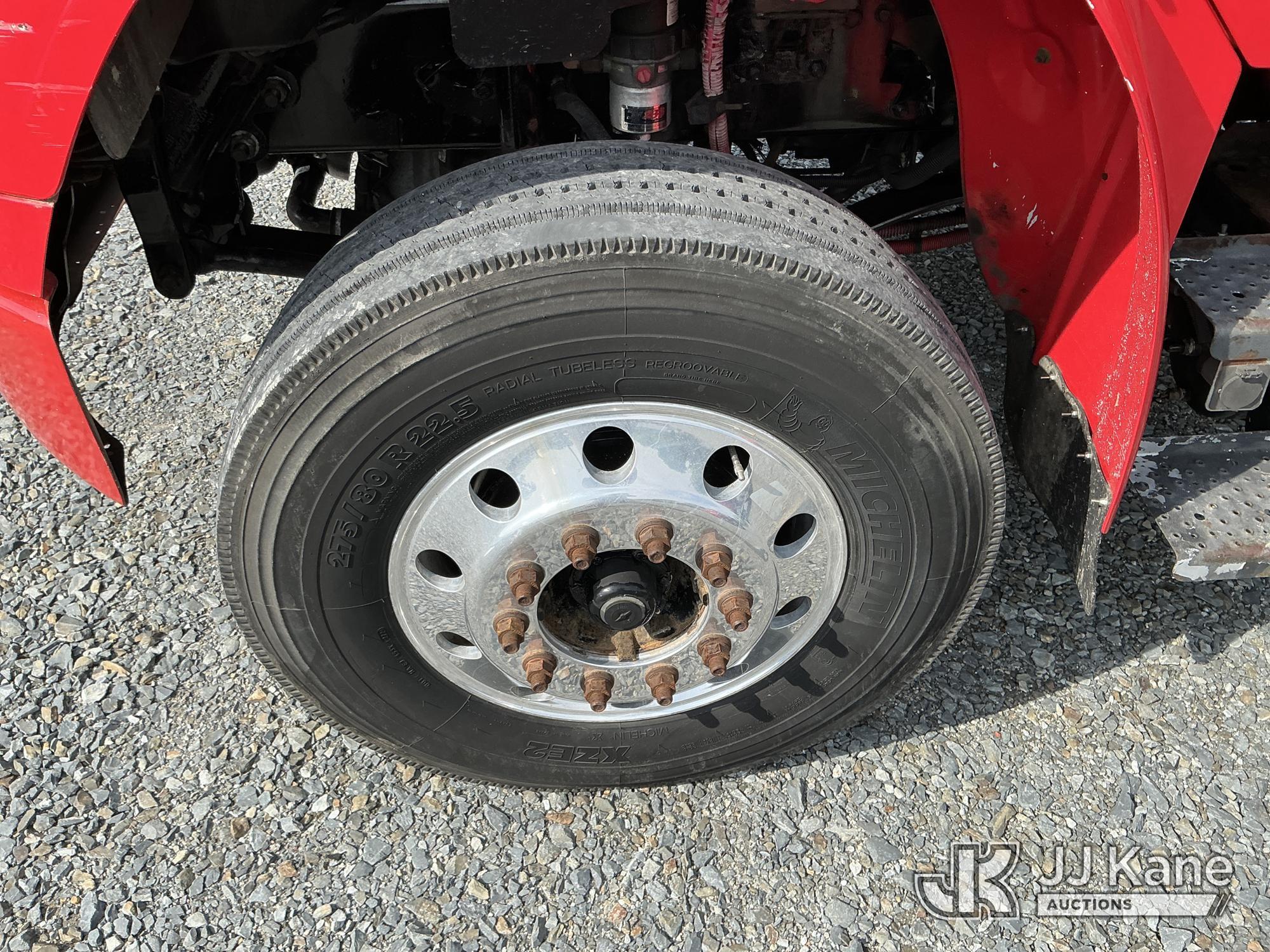(China Grove, NC) 2006 Freightliner M2 106 S/A Truck Tractor Runs & Moves) (Body/Paint Damage