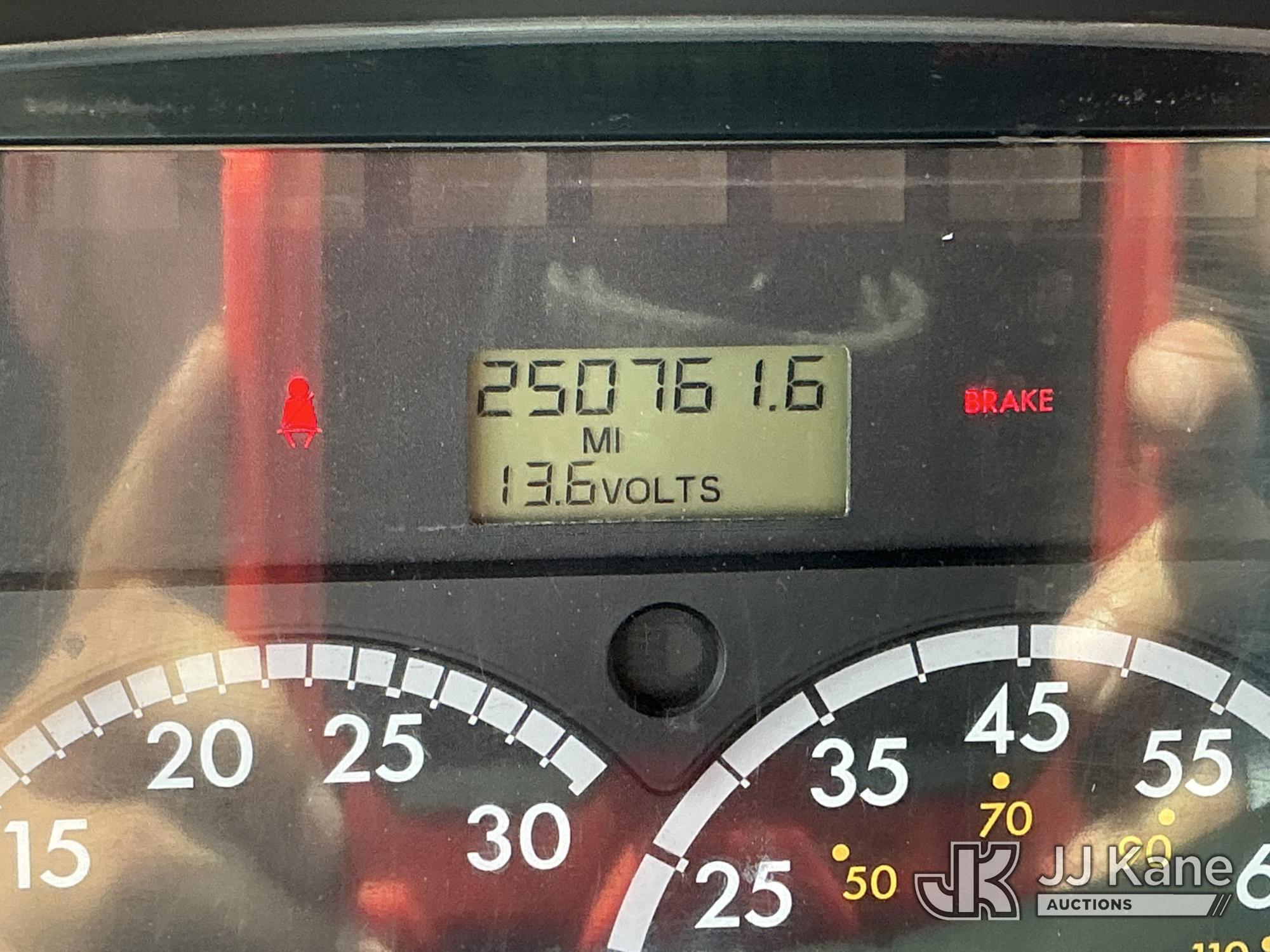 (China Grove, NC) 2006 Freightliner M2 106 S/A Truck Tractor Runs & Moves) (Body/Paint Damage