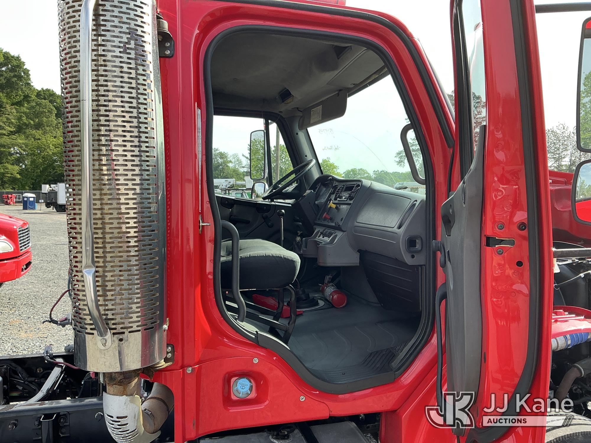(China Grove, NC) 2006 Freightliner M2 106 S/A Truck Tractor Runs & Moves) (Body/Paint Damage
