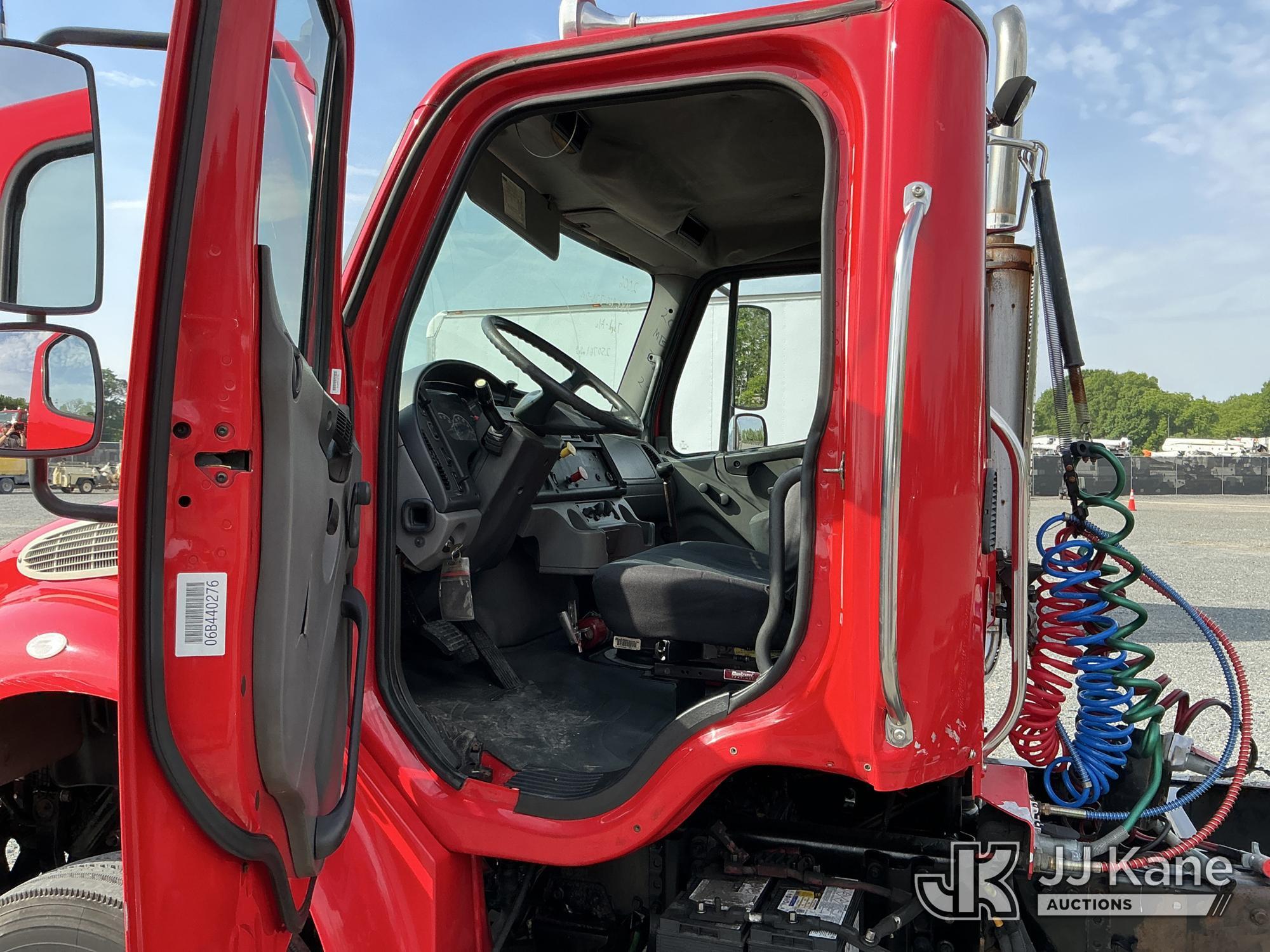 (China Grove, NC) 2006 Freightliner M2 106 S/A Truck Tractor Runs & Moves) (Body/Paint Damage
