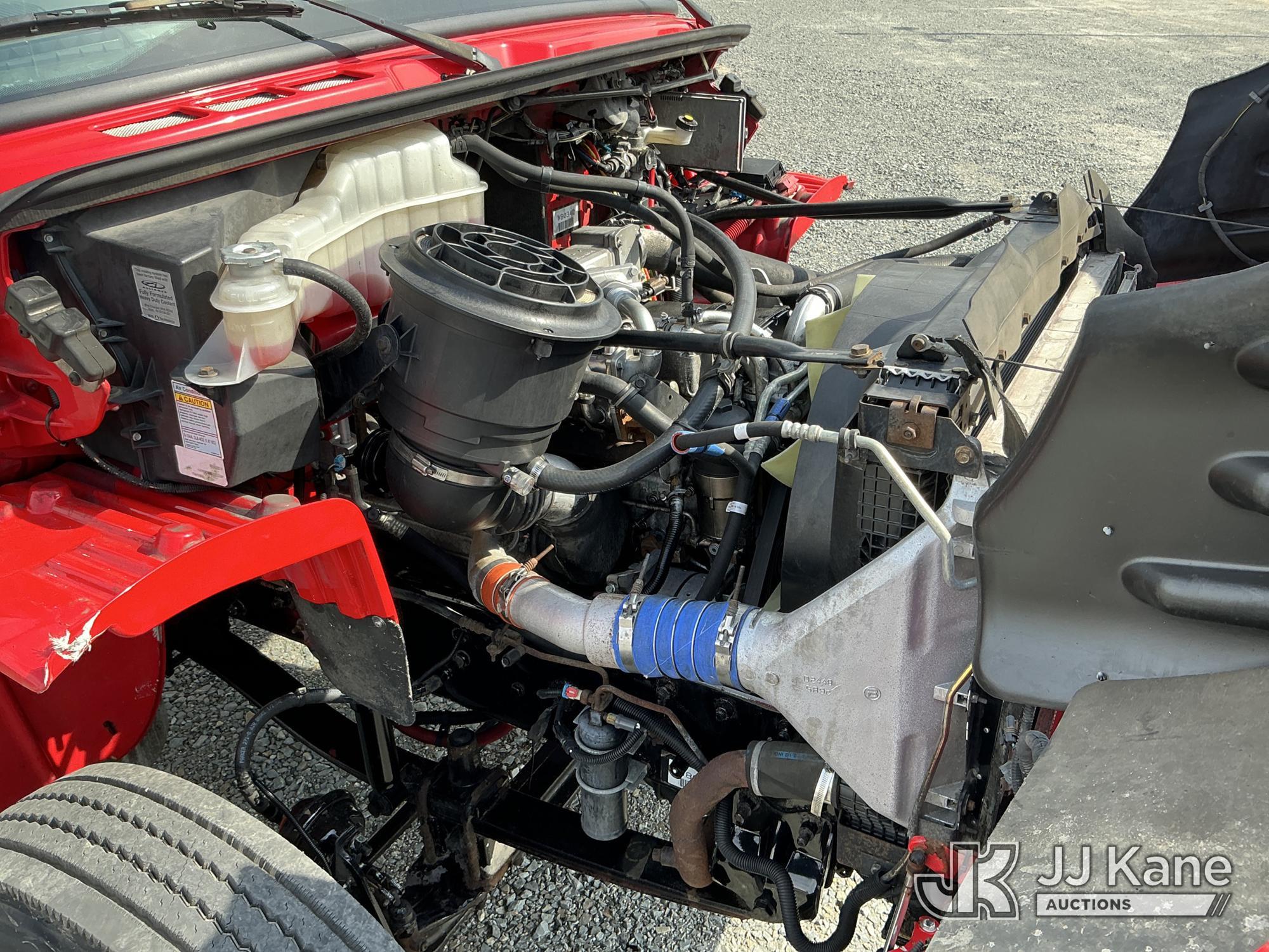 (China Grove, NC) 2006 Freightliner M2 106 S/A Truck Tractor Runs & Moves) (Body/Paint Damage