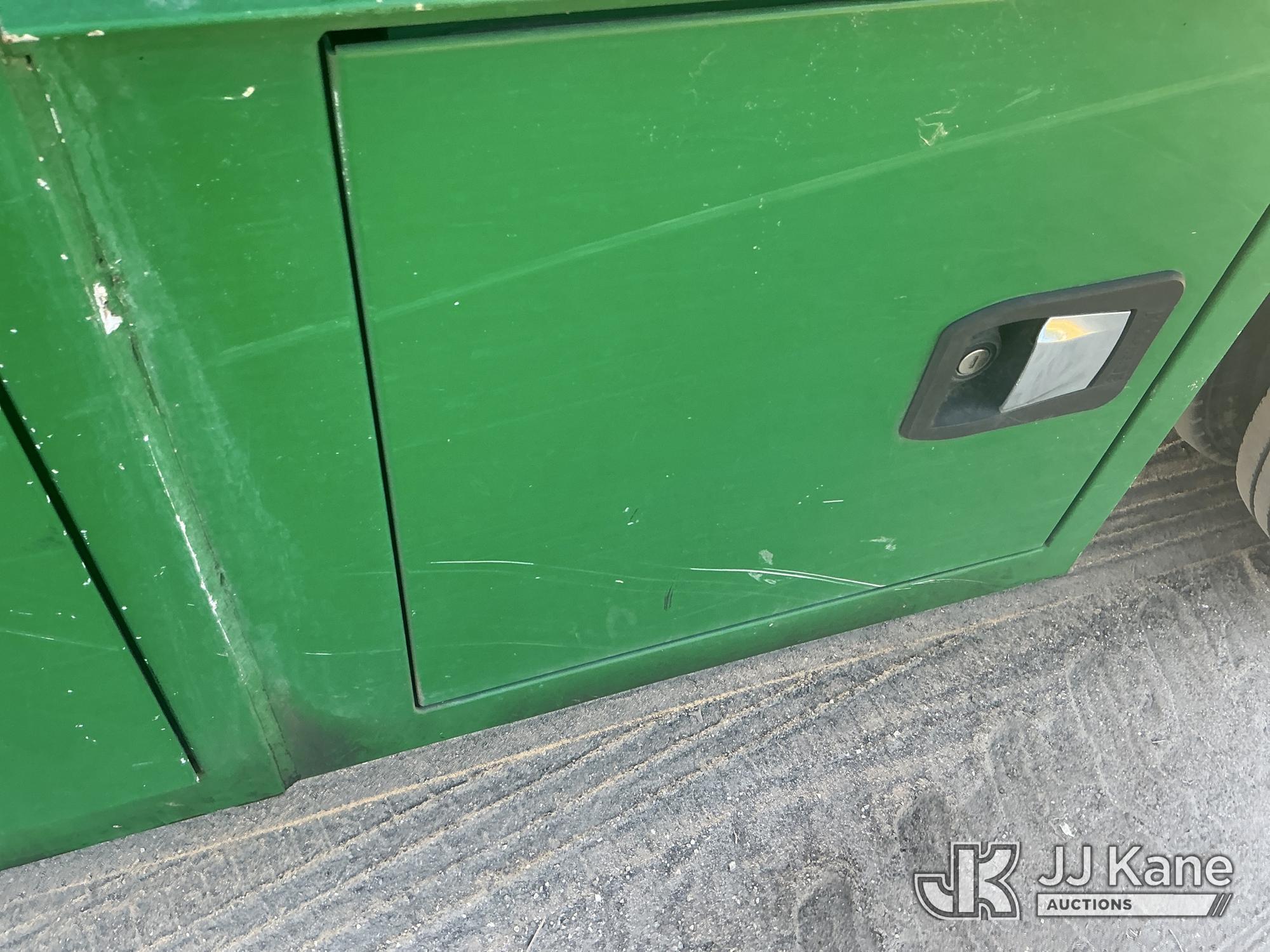 (Tampa, FL) 2017 Ford F550 Chipper Dump Truck Runs, Moves, & Operates) (Jump To Start, Check Engine