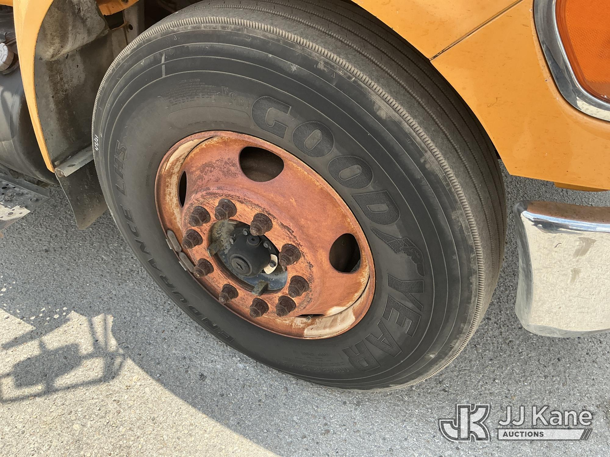 (Tampa, FL) 2005 Ford F650 Dump Truck State of FL Unit)(Runs, Moves & Dump Operates)(Body & Paint Da