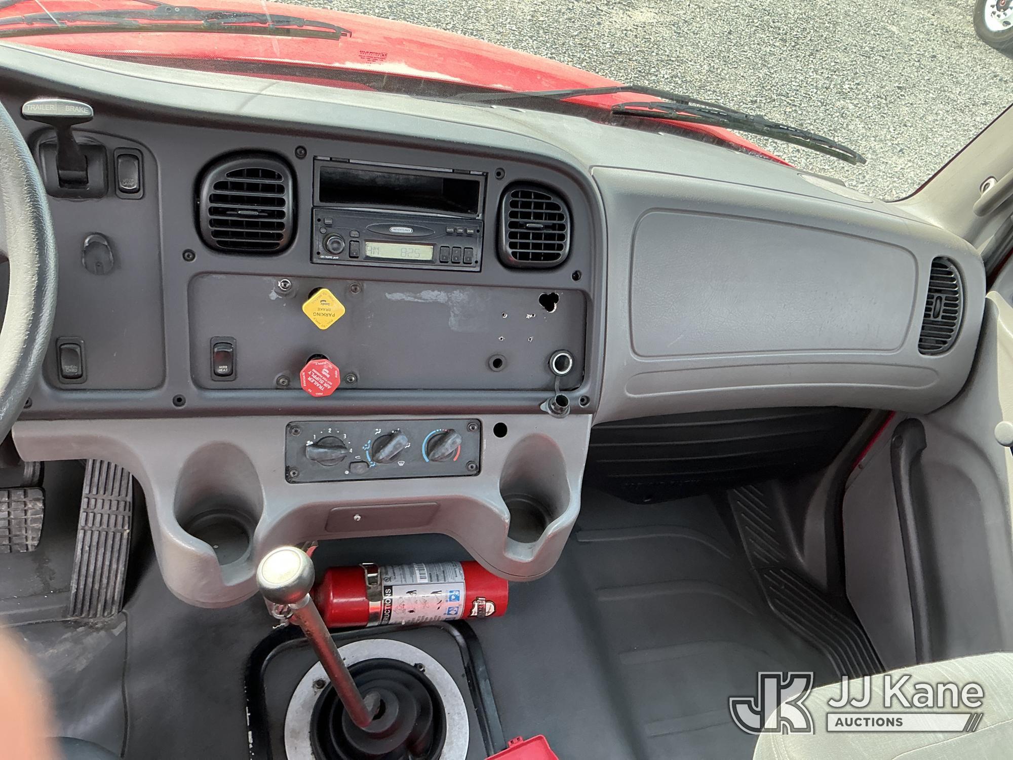 (China Grove, NC) 2006 Freightliner M2 106 S/A Truck Tractor Runs & Moves) (Body/Paint Damage