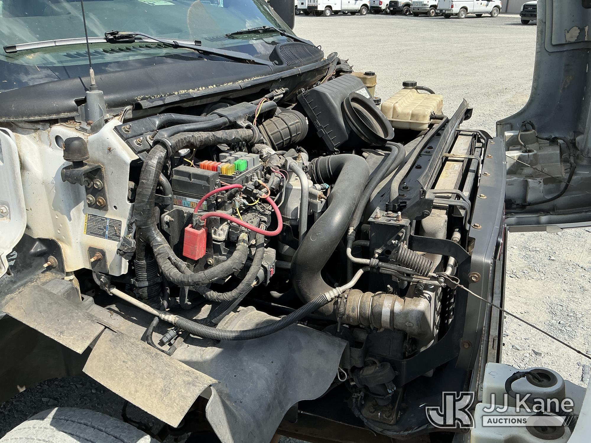 (China Grove, NC) 2008 GMC C5500 Service Truck Runs & Moves) (Check Engine Light On, Body Damage, Mi