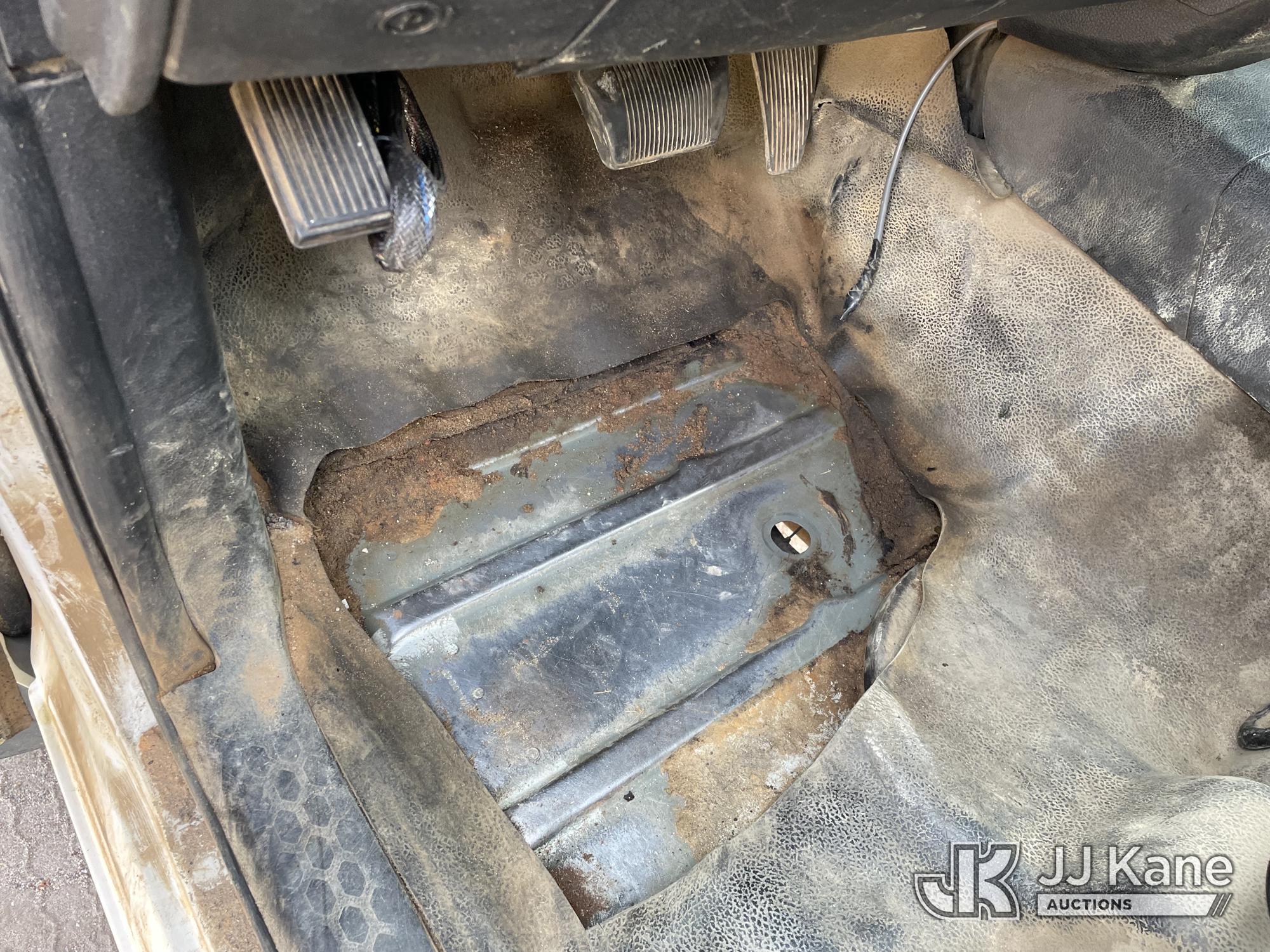 (Defuniak Springs, FL) 2014 RAM 5500 4x4 Crew-Cab Flatbed/Service Truck, (Utility Owned) Runs & Move