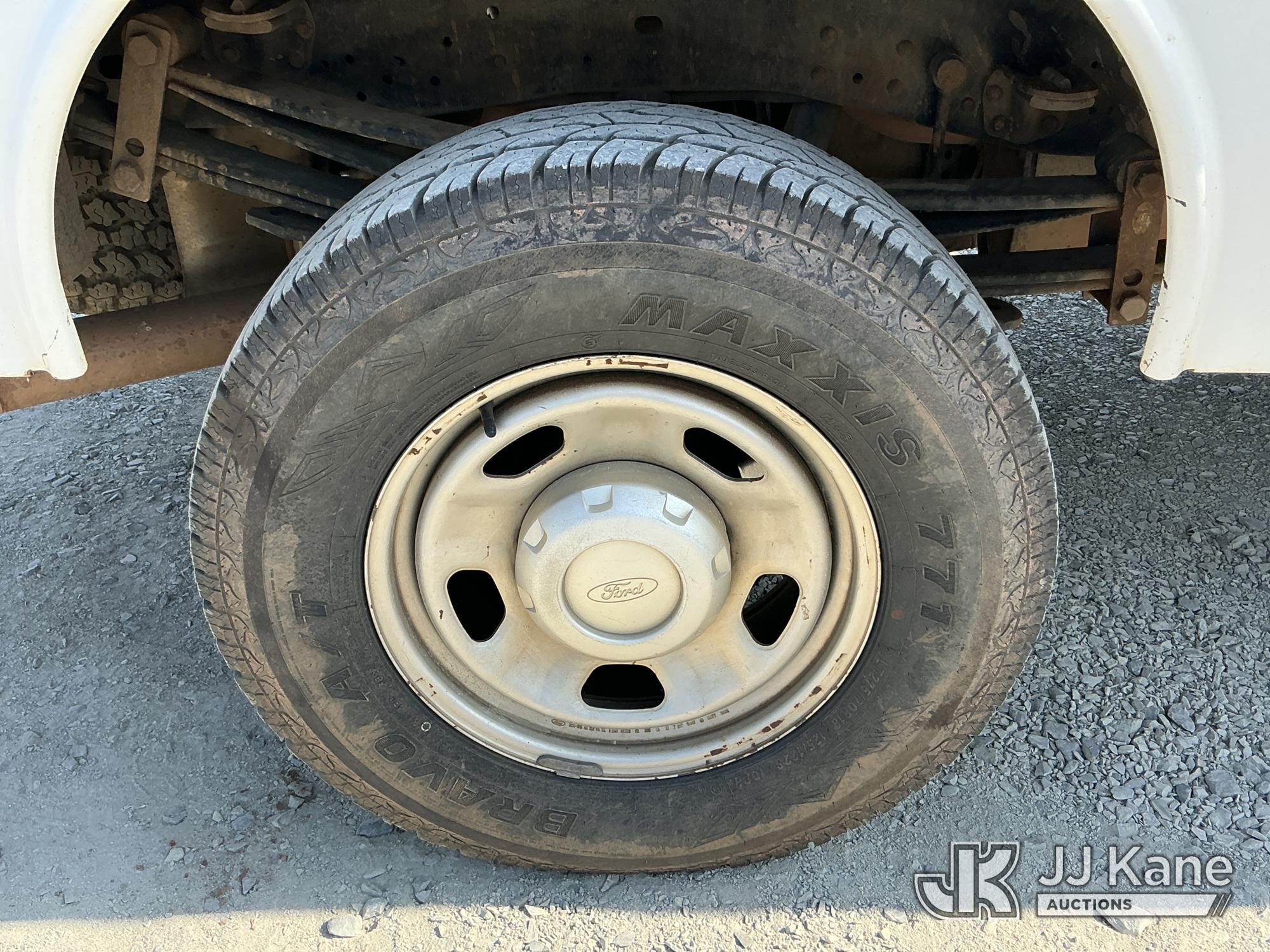 (China Grove, NC) 2015 Ford F350 4x4 Service Truck Runs & Moves) (Jump To Start