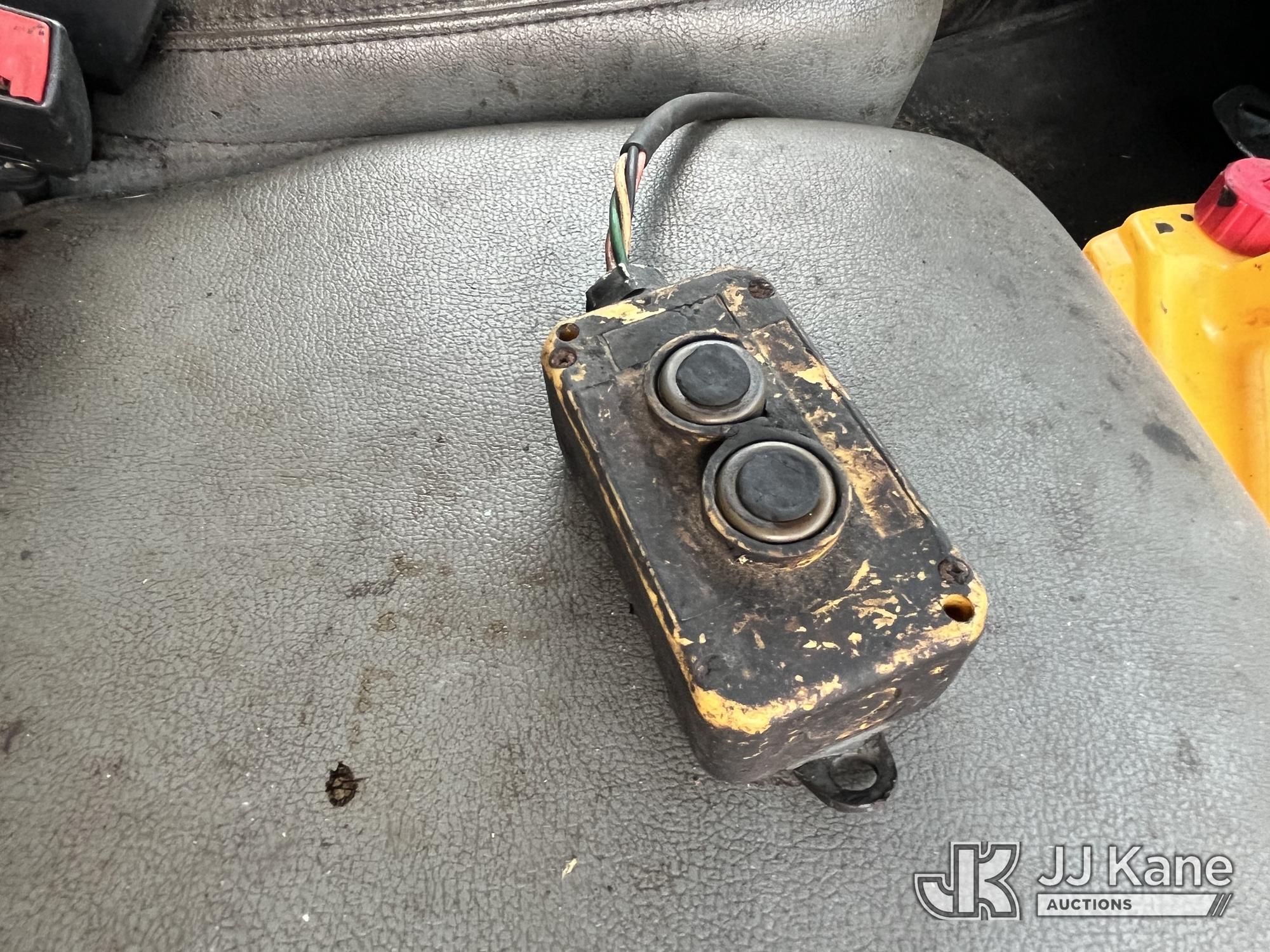 (Tampa, FL) 2014 Ford F450 Dump Truck Not Running, Condition Unknown, Cranks, Body Damage, Has Power