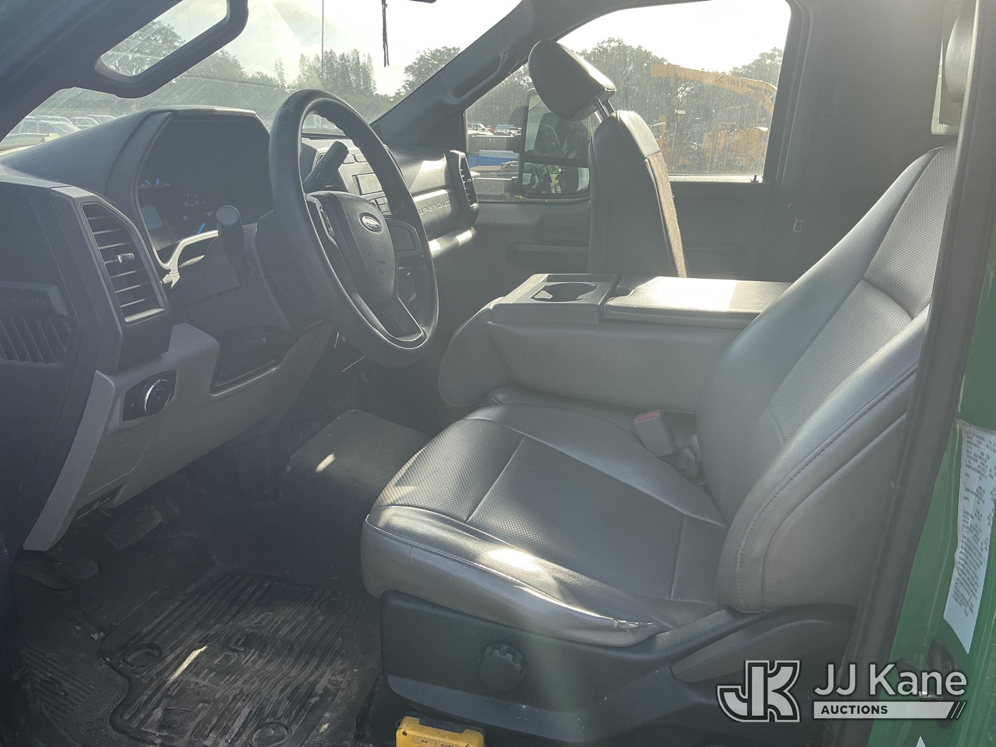 (Tampa, FL) 2017 Ford F550 Chipper Dump Truck Runs, Moves, & Operates) (Jump To Start, Check Engine