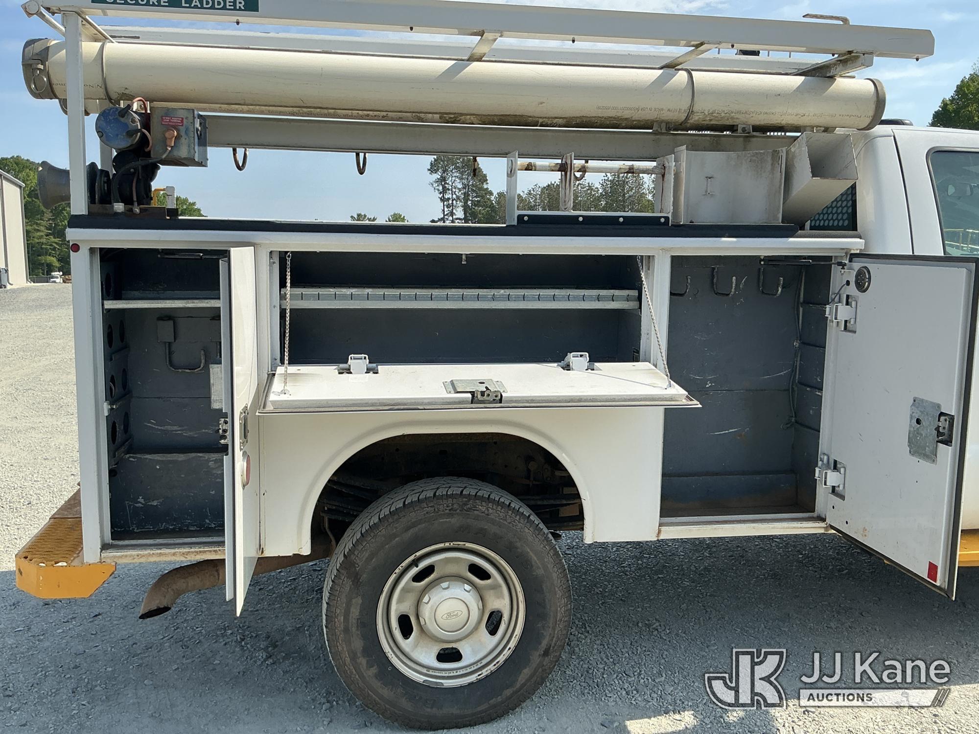 (China Grove, NC) 2015 Ford F350 4x4 Service Truck Runs & Moves) (Jump To Start