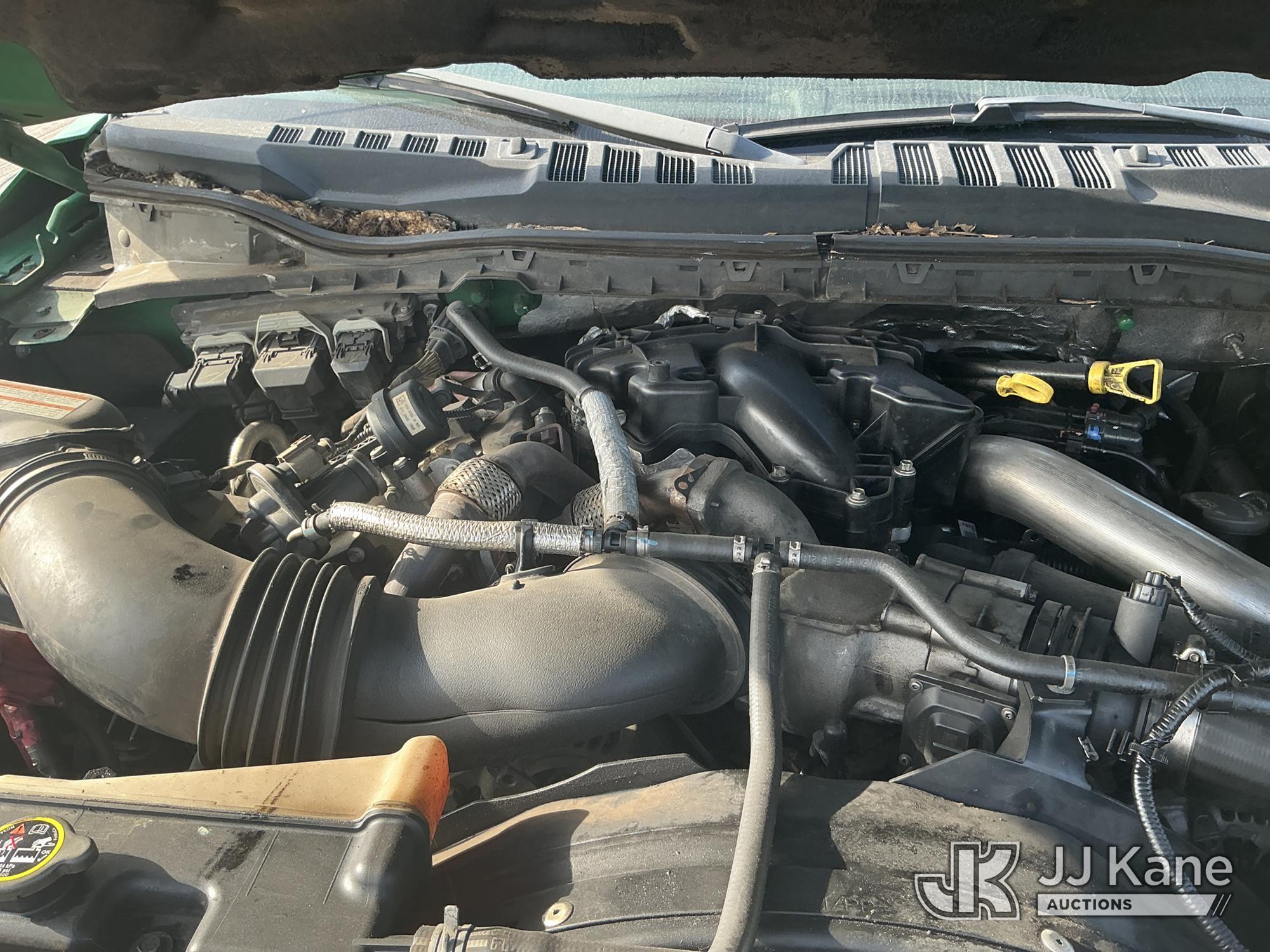 (Tampa, FL) 2017 Ford F550 Chipper Dump Truck Runs, Moves, & Operates) (Jump To Start, Check Engine