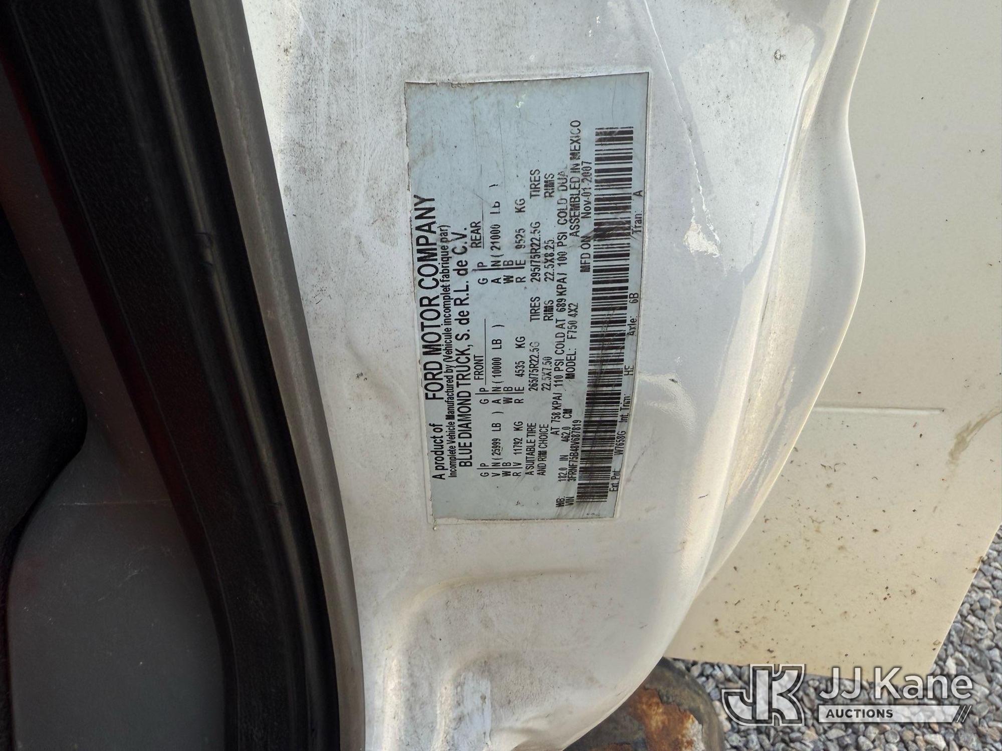 (Kodak, TN) 2008 Ford F750 Chipper Dump Truck Runs, Moves, Dump Operates, Body Damage