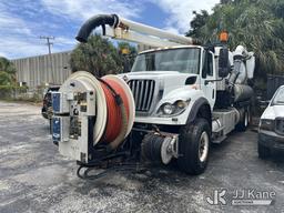 (West Palm Beach, FL) Vactor 2100, Vactor Unit mounted on 2013 International 7500 T/A Vacuum Excavat