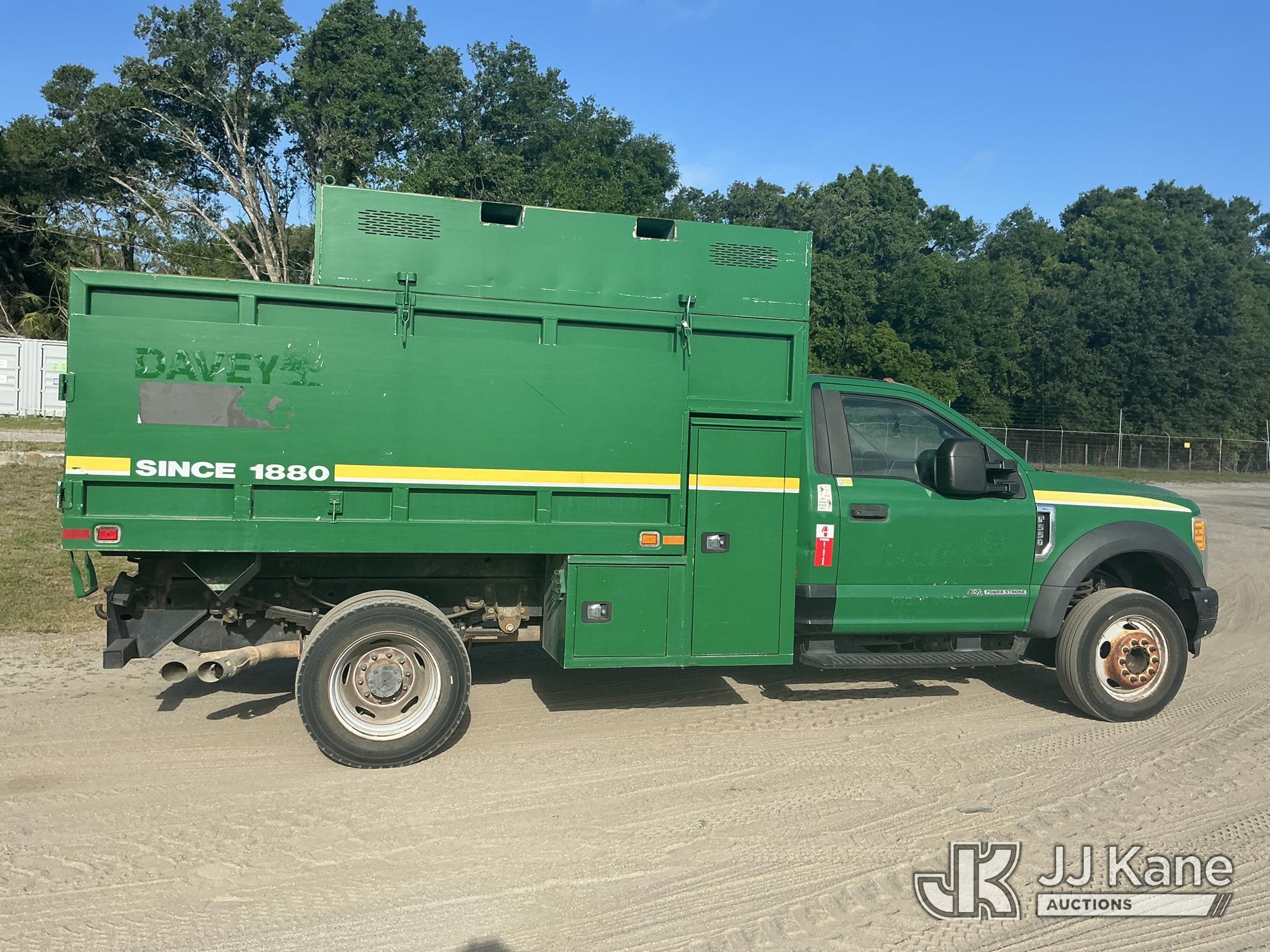 (Tampa, FL) 2017 Ford F550 Chipper Dump Truck Runs, Moves, & Operates) (Jump To Start, Check Engine