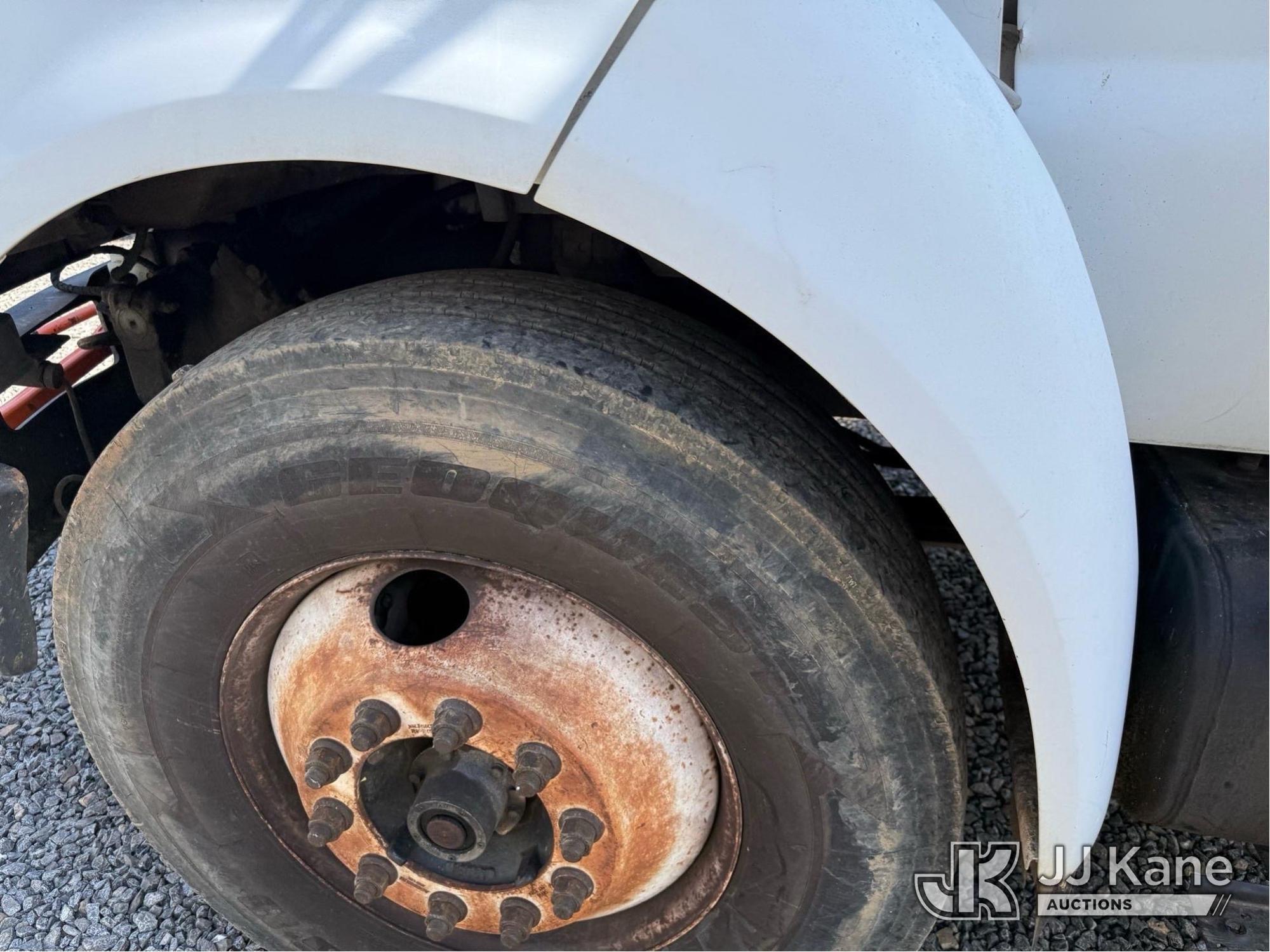 (Kodak, TN) 2008 Ford F750 Chipper Dump Truck Runs, Moves, Dump Operates, Body Damage