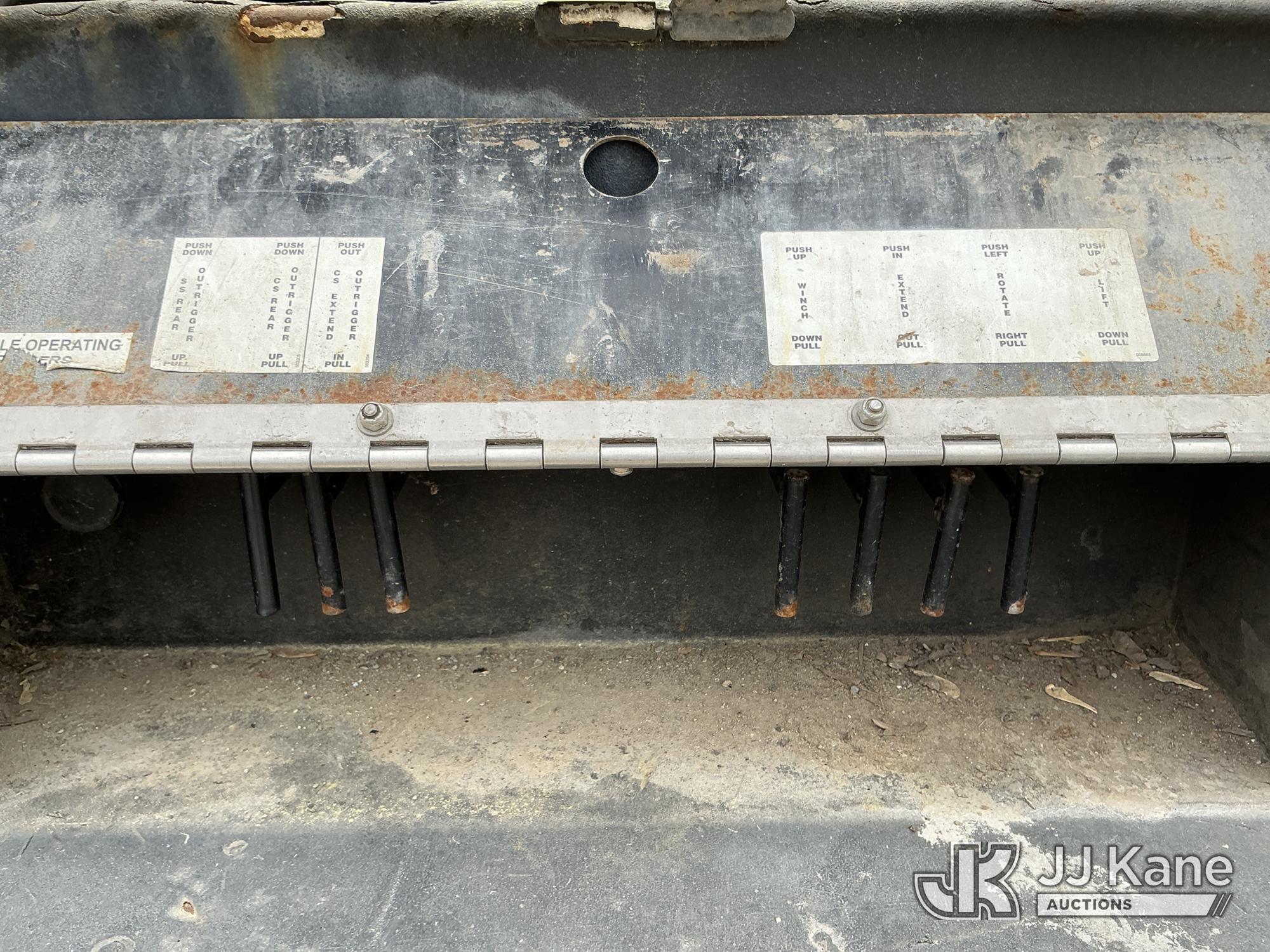 (China Grove, NC) 2014 International 4400 Mechanics Truck Runs & Moves) (Crane Not Operating, Compre