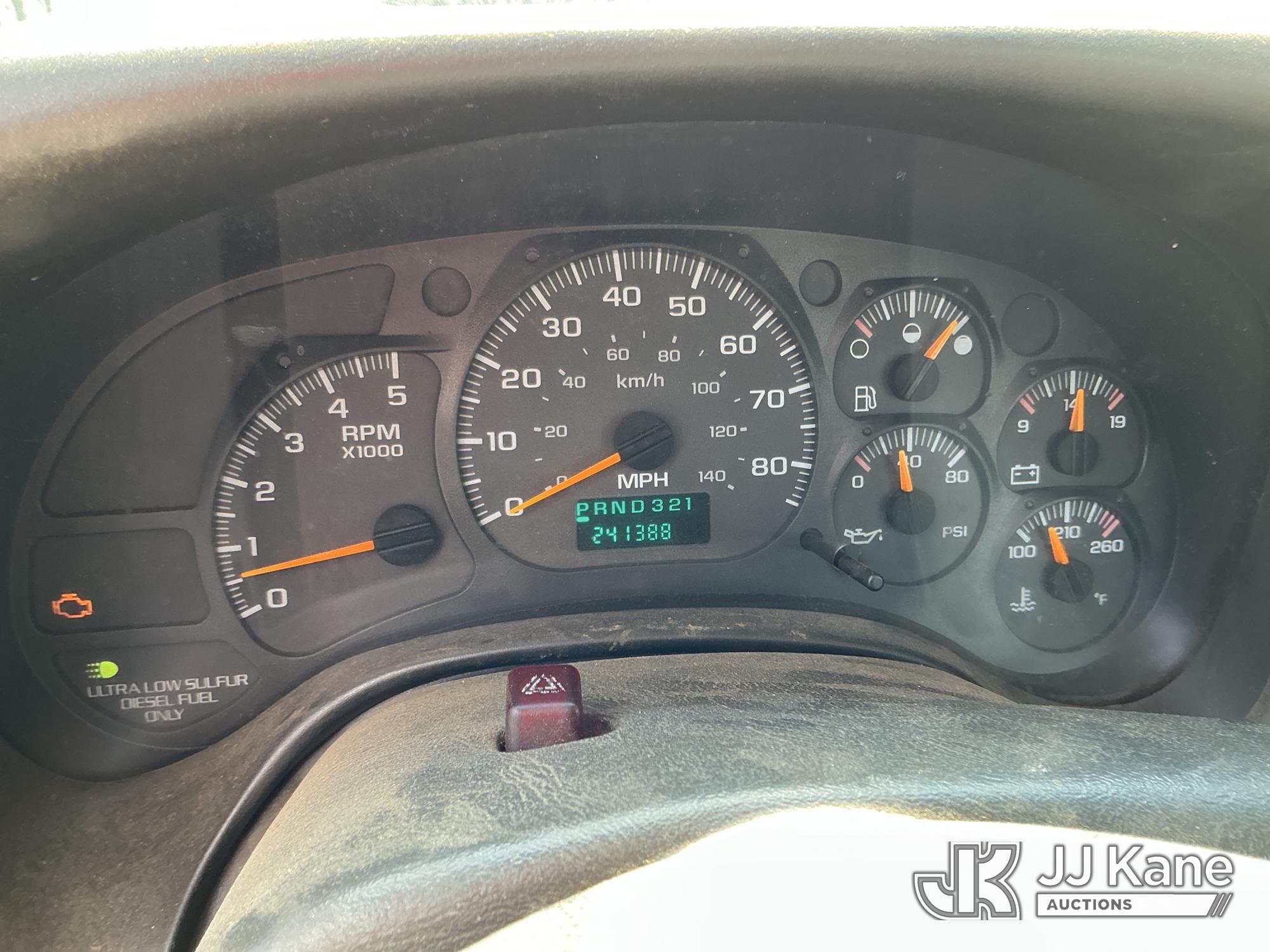 (China Grove, NC) 2008 GMC C5500 Service Truck Runs & Moves) (Check Engine Light On, Body Damage, Mi