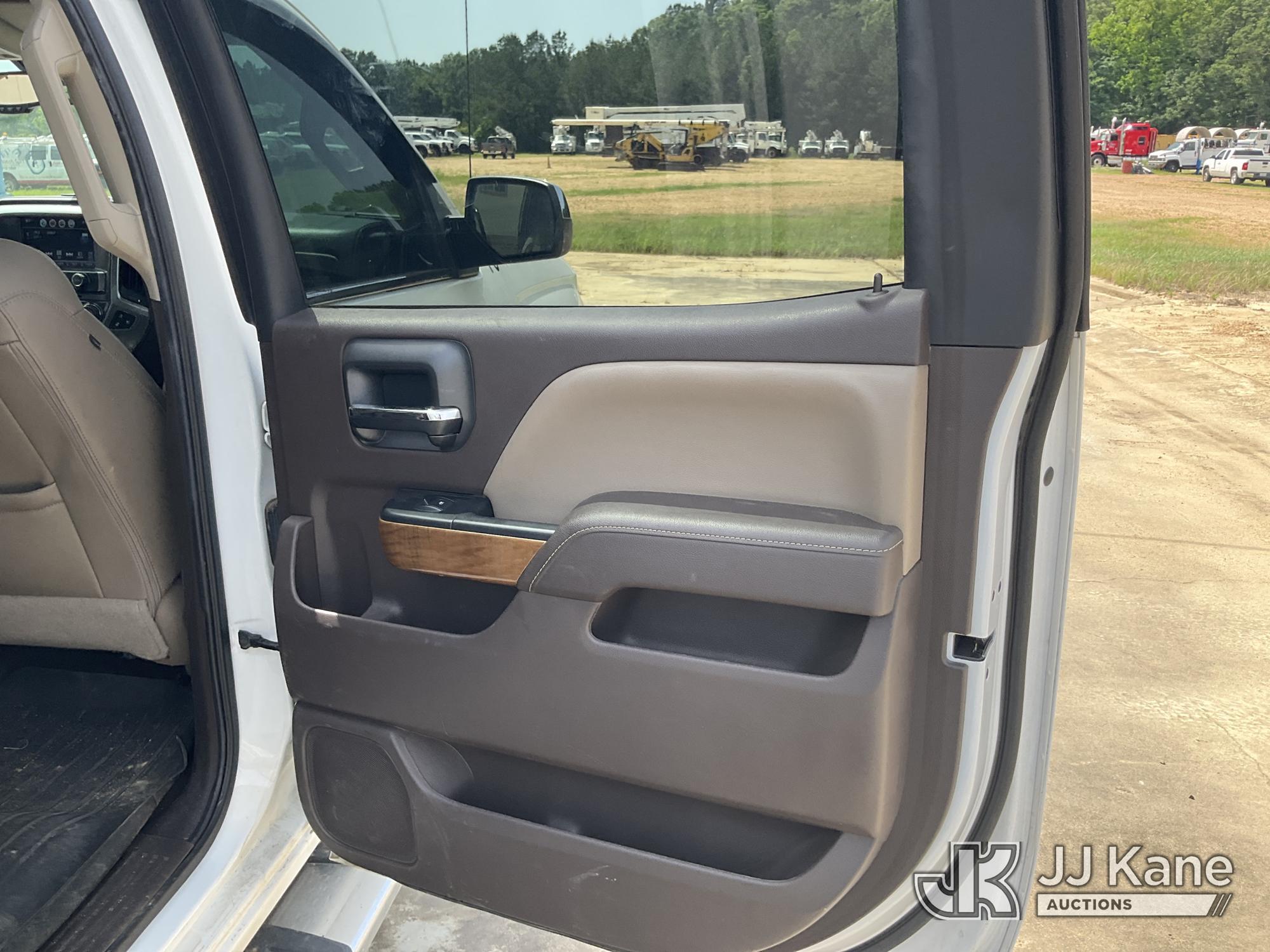 (Byram, MS) 2017 Chevrolet Silverado 1500 4x4 Crew-Cab Pickup Truck Runs & Moves) (Front Bumper Dama