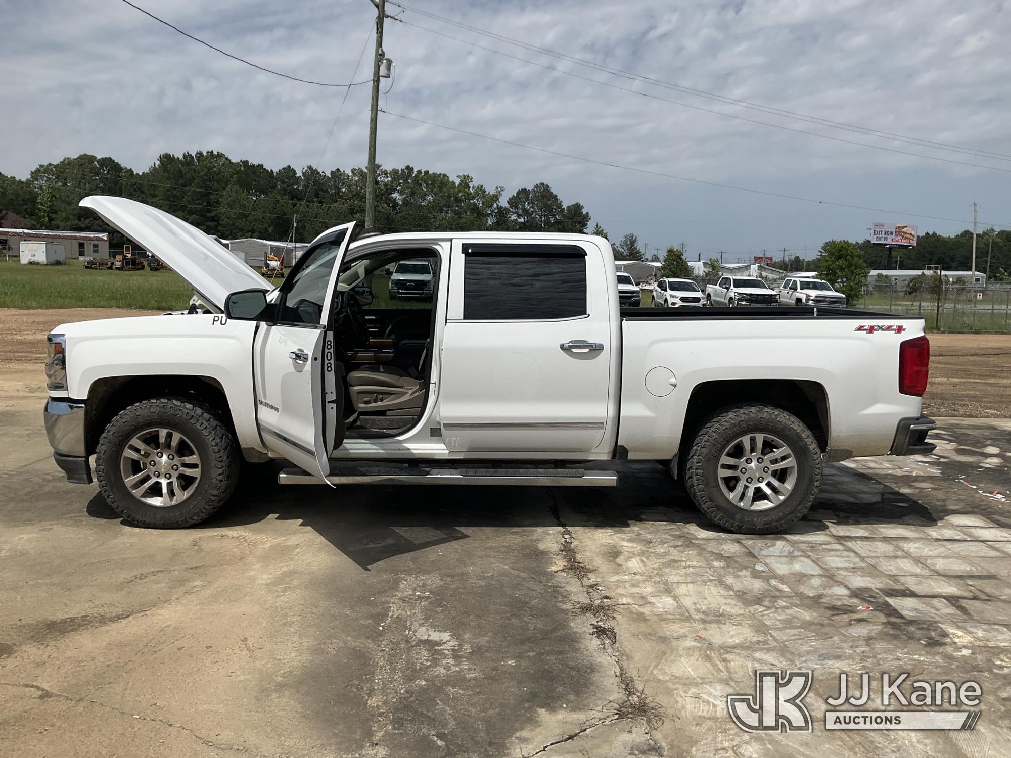 (Byram, MS) 2017 Chevrolet Silverado 1500 4x4 Crew-Cab Pickup Truck Runs & Moves) (Front Bumper Dama