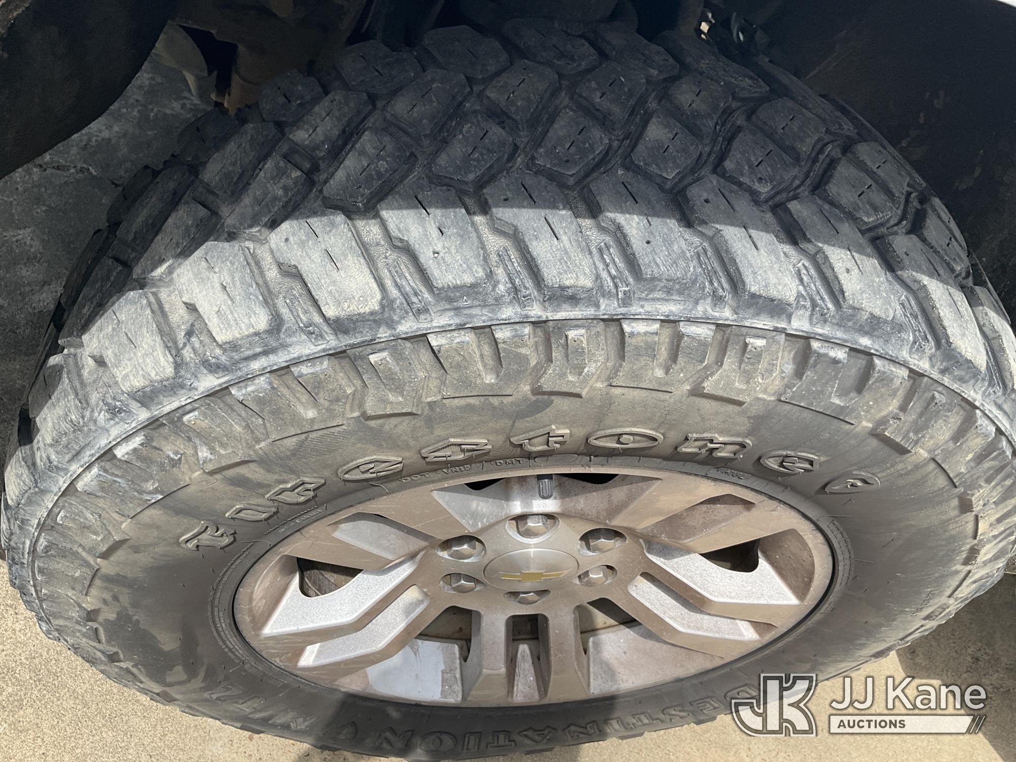 (Byram, MS) 2017 Chevrolet Silverado 1500 4x4 Crew-Cab Pickup Truck Runs & Moves) (Front Bumper Dama