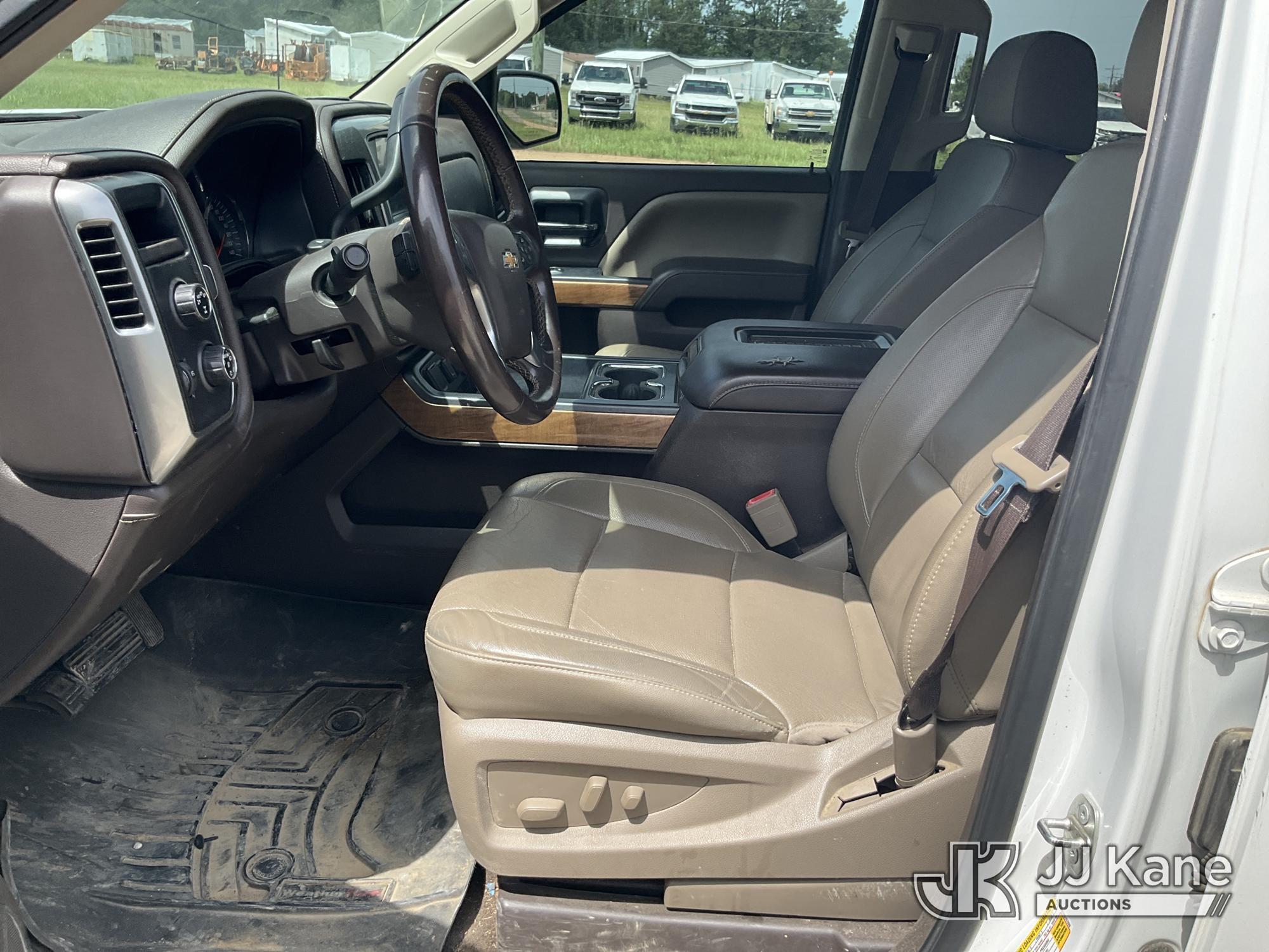 (Byram, MS) 2017 Chevrolet Silverado 1500 4x4 Crew-Cab Pickup Truck Runs & Moves) (Front Bumper Dama
