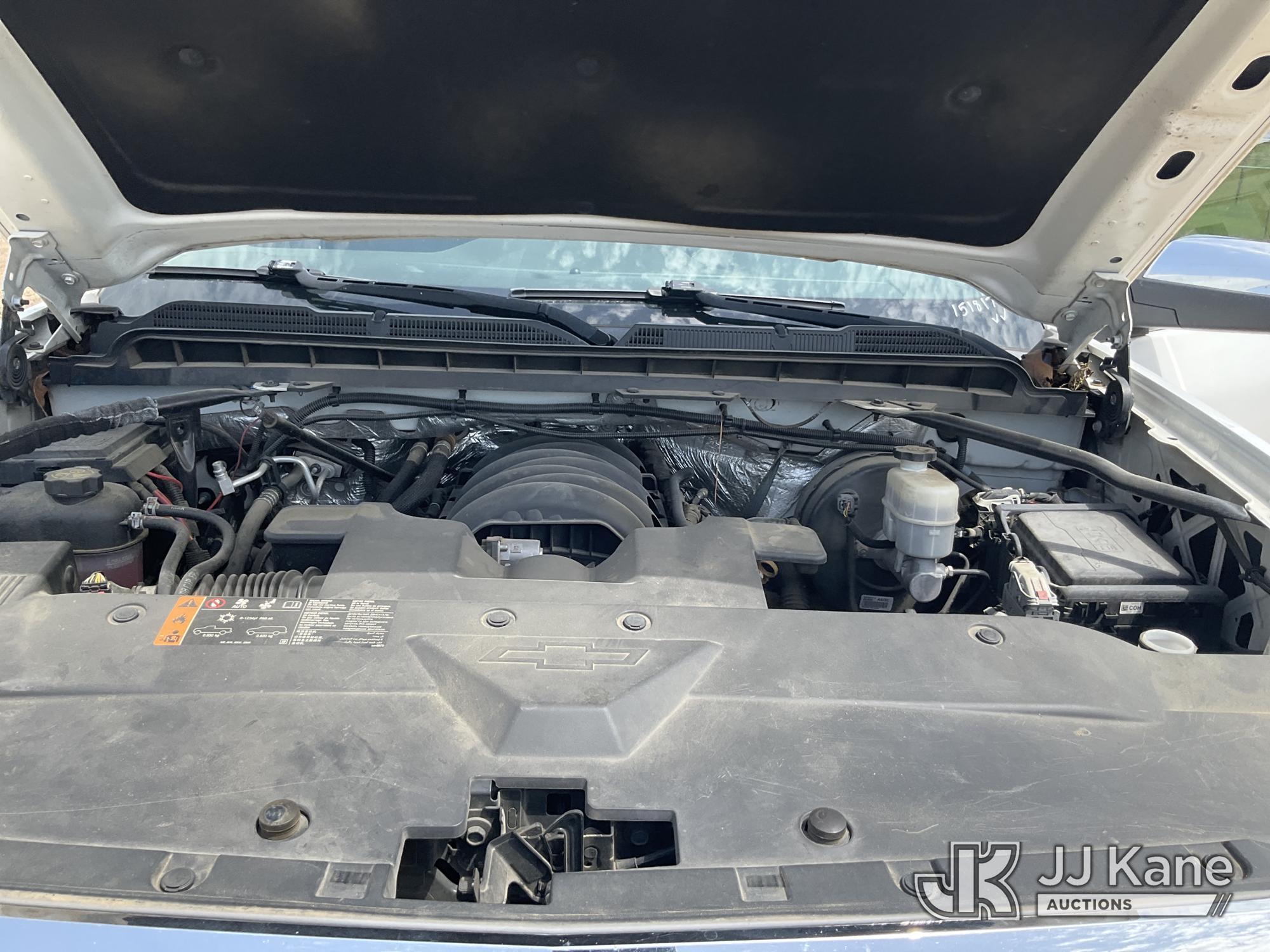 (Byram, MS) 2017 Chevrolet Silverado 1500 4x4 Crew-Cab Pickup Truck Runs & Moves) (Front Bumper Dama
